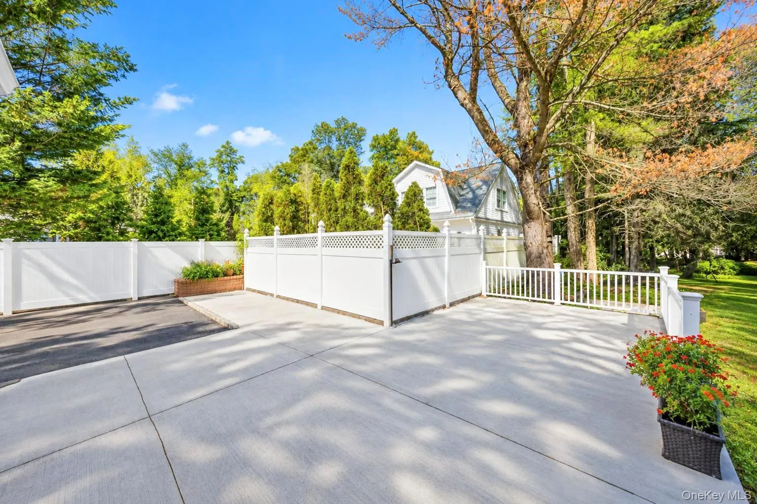271 Syosset Woodbury Road, Oyster Bay, NY, 5 Bedrooms Bedrooms, 18 Rooms Rooms,5 BathroomsBathrooms,Residential,For Rent,Syosset Woodbury,0,1063529 271 Syosset Woodbury Road, Oyster Bay, NY, 5 Bedrooms Bedrooms, 18 Rooms Rooms,5 BathroomsBathrooms,Residential,For Rent,Syosset Woodbury,0,1063529