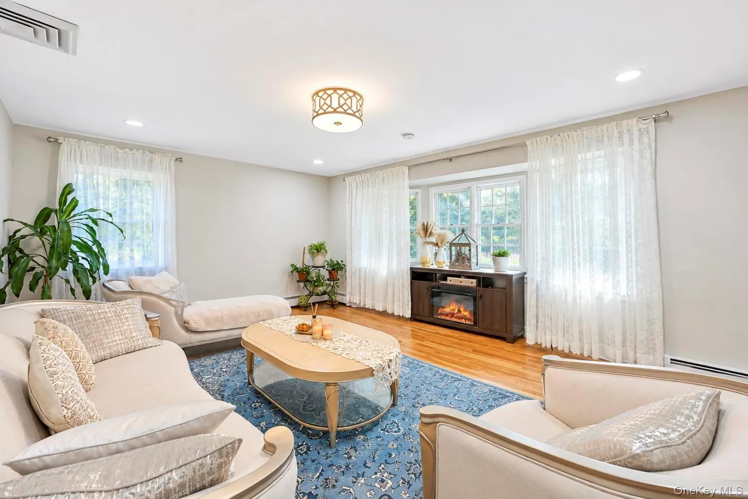 271 Syosset Woodbury Road, Oyster Bay, NY, 5 Bedrooms Bedrooms, 18 Rooms Rooms,5 BathroomsBathrooms,Residential,For Rent,Syosset Woodbury,0,1063529 271 Syosset Woodbury Road, Oyster Bay, NY, 5 Bedrooms Bedrooms, 18 Rooms Rooms,5 BathroomsBathrooms,Residential,For Rent,Syosset Woodbury,0,1063529