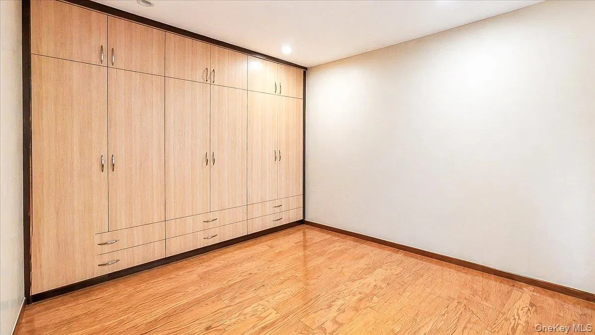 83-80 118th Street, New York, NY, 3 Bedrooms Bedrooms, 6 Rooms Rooms,1 BathroomBathrooms,Residential,For Rent,118th,0,1063552 83-80 118th Street, New York, NY, 3 Bedrooms Bedrooms, 6 Rooms Rooms,1 BathroomBathrooms,Residential,For Rent,118th,0,1063552
