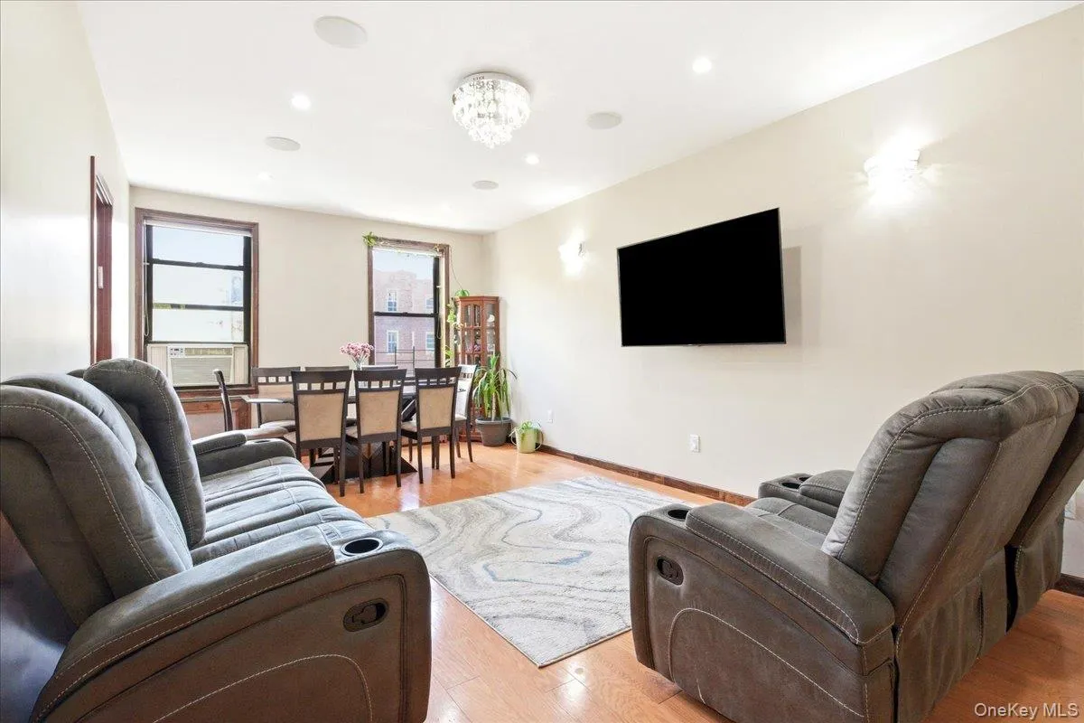83-80 118th Street, New York, NY, 3 Bedrooms Bedrooms, 6 Rooms Rooms,1 BathroomBathrooms,Residential,For Rent,118th,0,1063552 83-80 118th Street, New York, NY, 3 Bedrooms Bedrooms, 6 Rooms Rooms,1 BathroomBathrooms,Residential,For Rent,118th,0,1063552