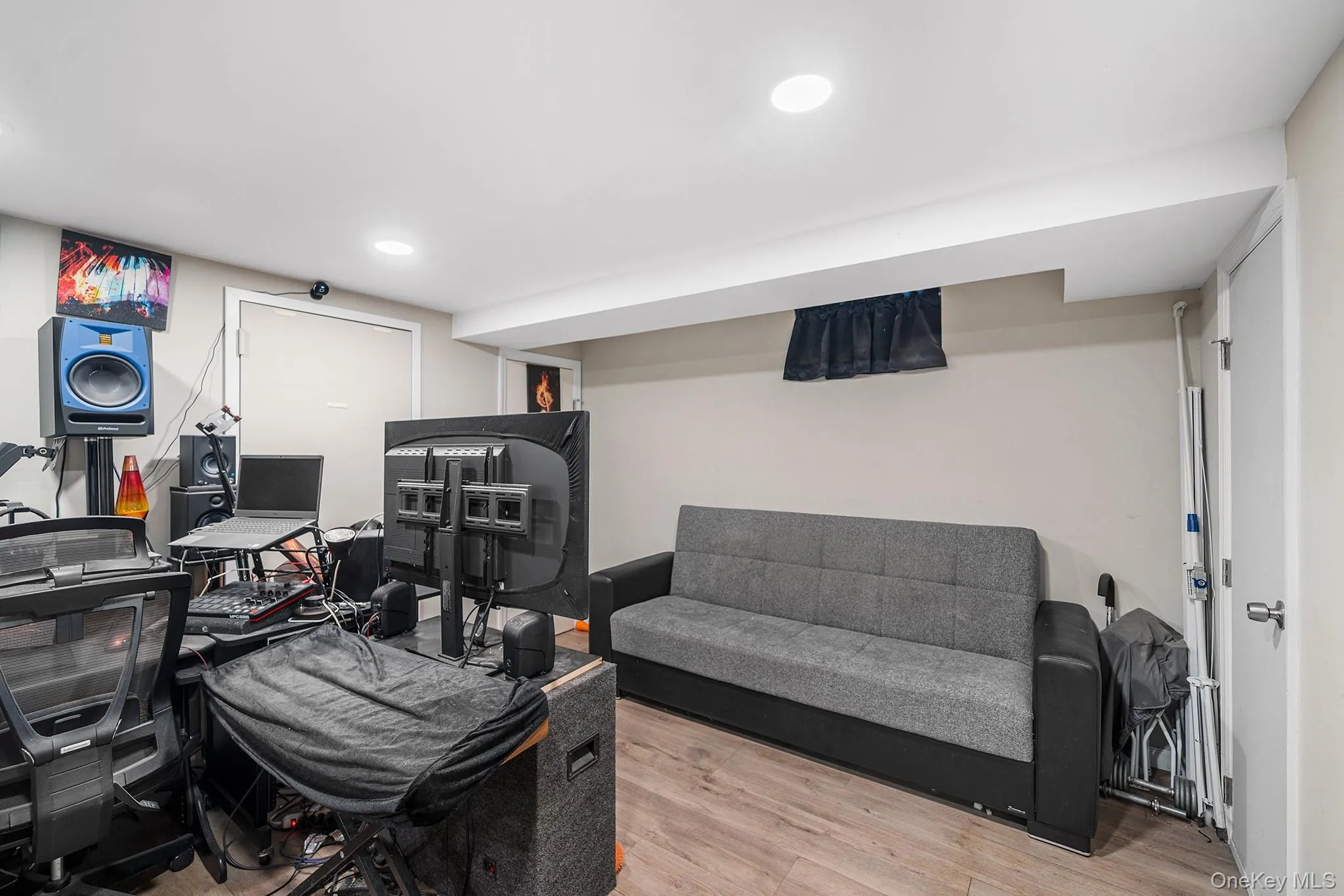 108 Beverly Road, Hempstead, NY, 3 Bedrooms Bedrooms, 8 Rooms Rooms,2 BathroomsBathrooms,Residential,For Rent,Beverly,0,1063558 108 Beverly Road, Hempstead, NY, 3 Bedrooms Bedrooms, 8 Rooms Rooms,2 BathroomsBathrooms,Residential,For Rent,Beverly,0,1063558