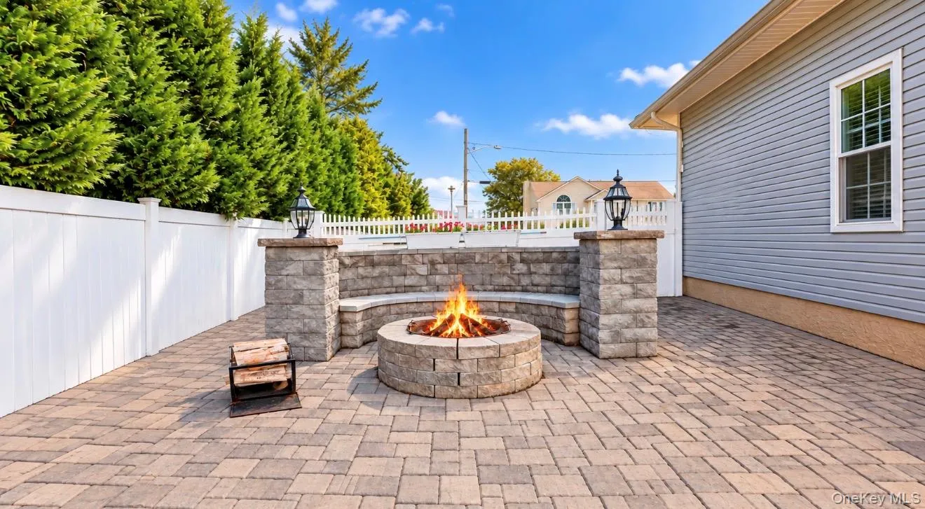 108 Forsythia Lane, Babylon, NY, 3 Bedrooms Bedrooms, 5 Rooms Rooms,2 BathroomsBathrooms,Residential,For Rent,Forsythia,0,1063563 108 Forsythia Lane, Babylon, NY, 3 Bedrooms Bedrooms, 5 Rooms Rooms,2 BathroomsBathrooms,Residential,For Rent,Forsythia,0,1063563