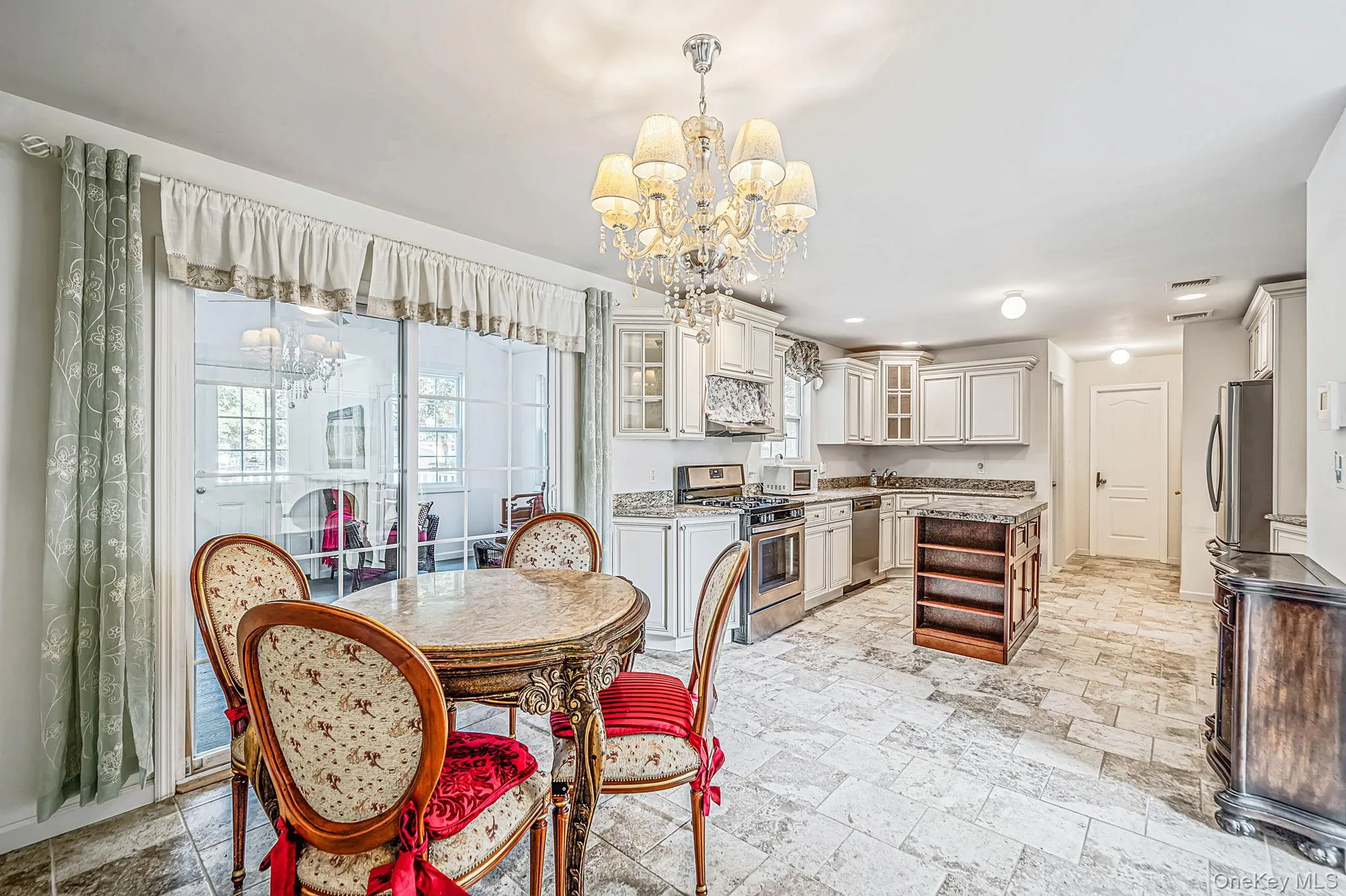 13 Glenmore Avenue, Islip, NY, 6 Bedrooms Bedrooms, 20 Rooms Rooms,4 BathroomsBathrooms,Residential,For Rent,Glenmore,0,1063566 13 Glenmore Avenue, Islip, NY, 6 Bedrooms Bedrooms, 20 Rooms Rooms,4 BathroomsBathrooms,Residential,For Rent,Glenmore,0,1063566