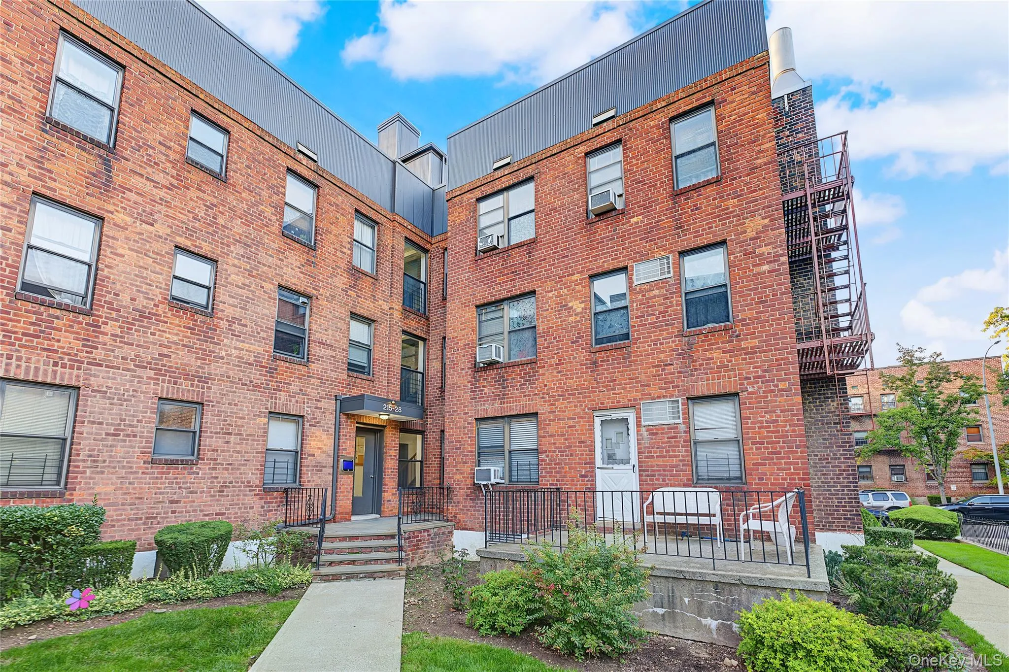 21528 47th Avenue, New York, NY, 3 Rooms Rooms,1 BathroomBathrooms,Residential,For Rent,47th,0,1063570 21528 47th Avenue, New York, NY, 3 Rooms Rooms,1 BathroomBathrooms,Residential,For Rent,47th,0,1063570