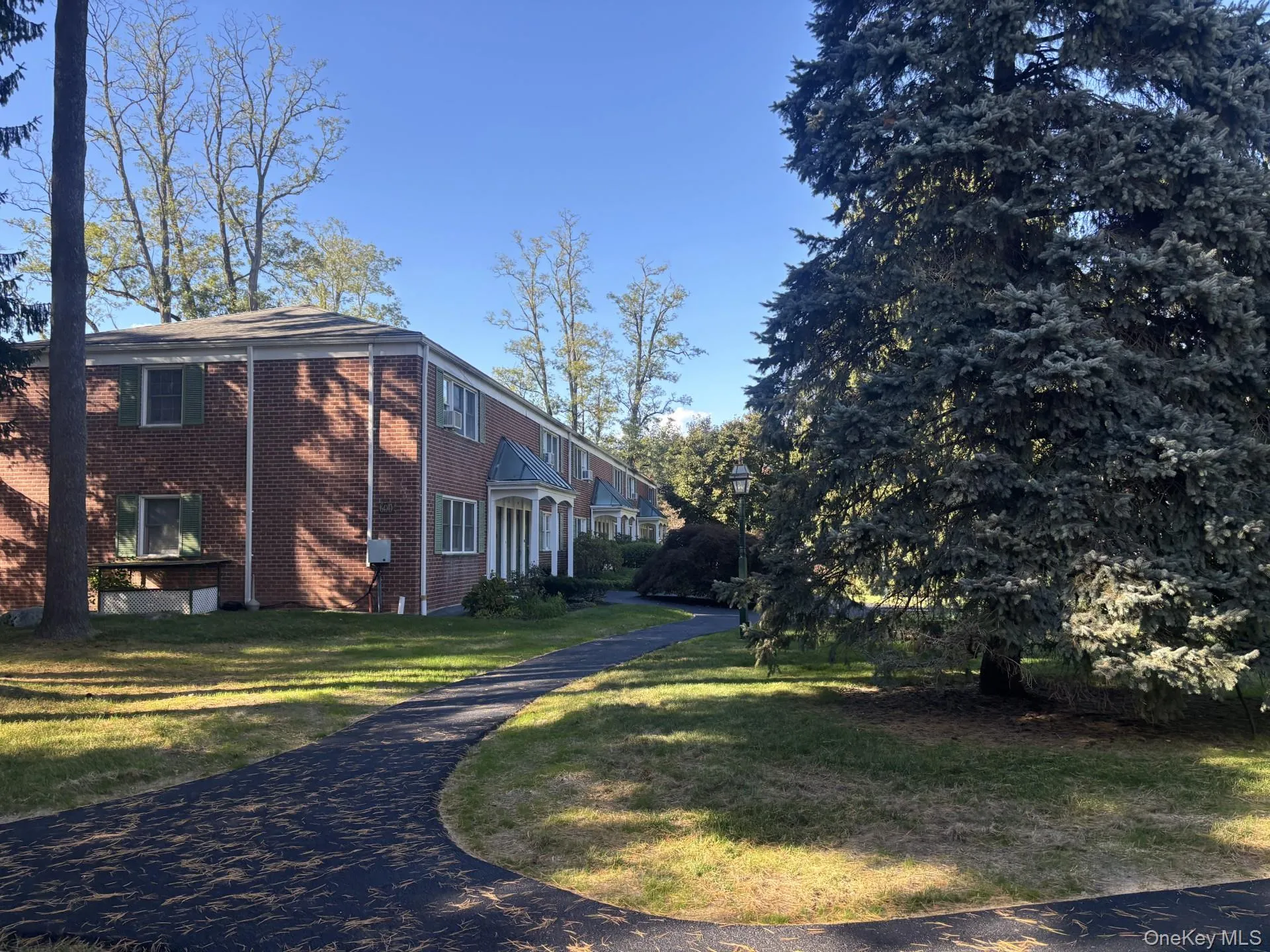 590 Bedford Road, Unit #22 590 Bedford Road, Unit #22