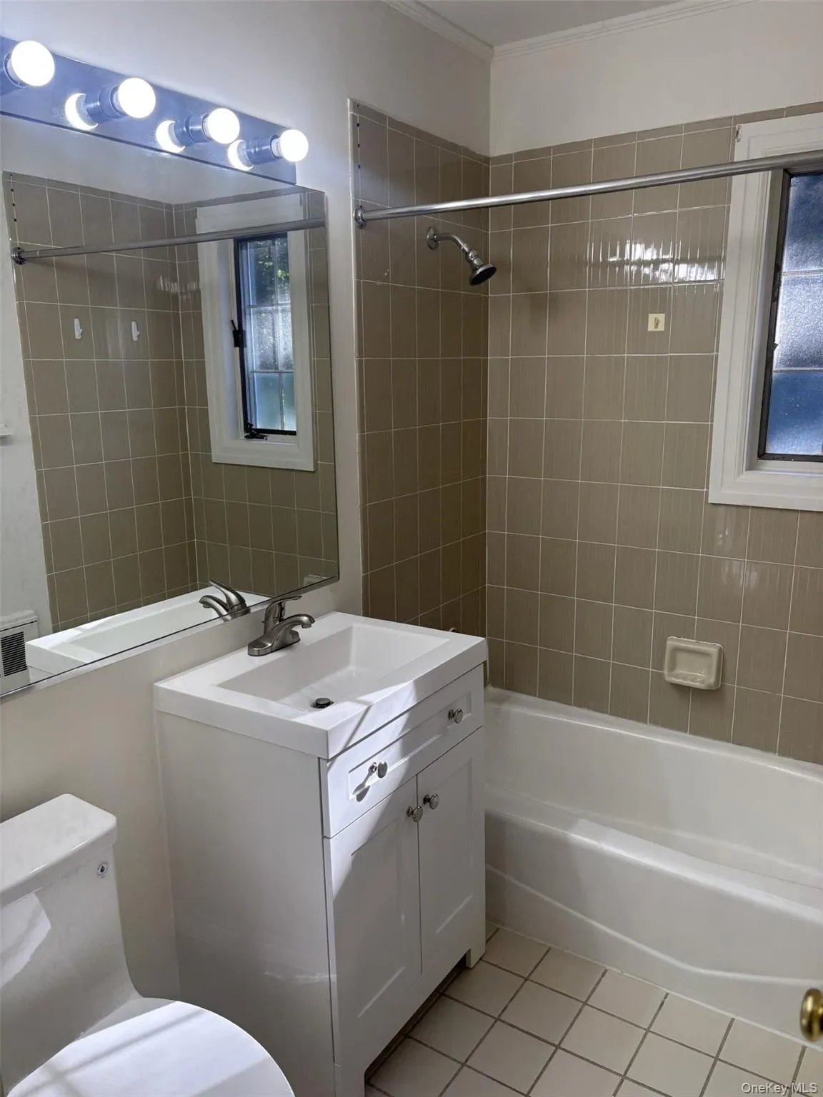 Full Bath Full Bath