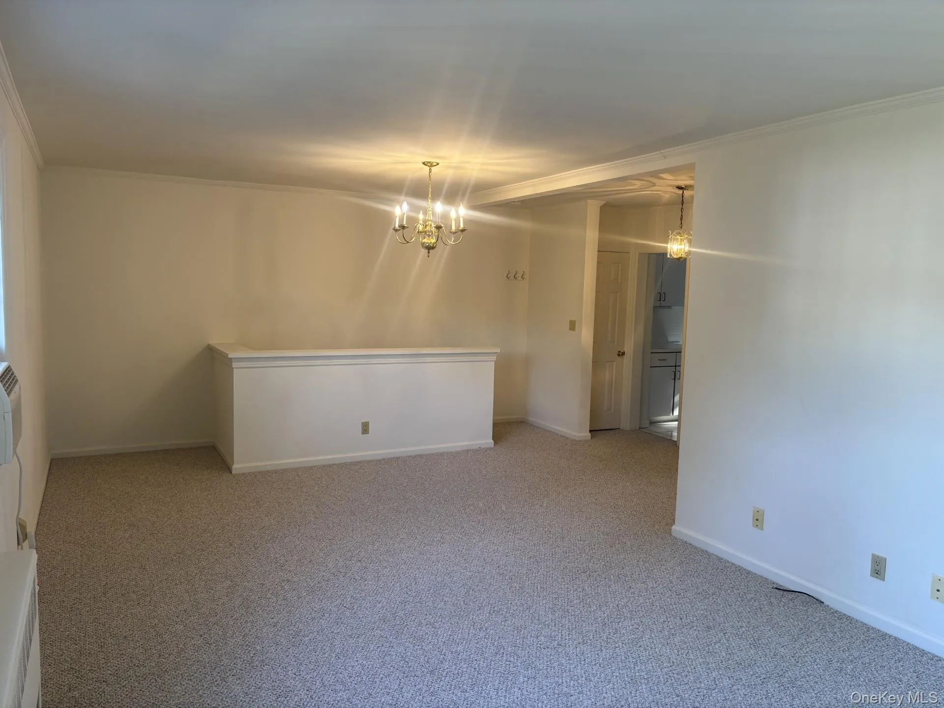 Living Room/Dining Area Living Room/Dining Area