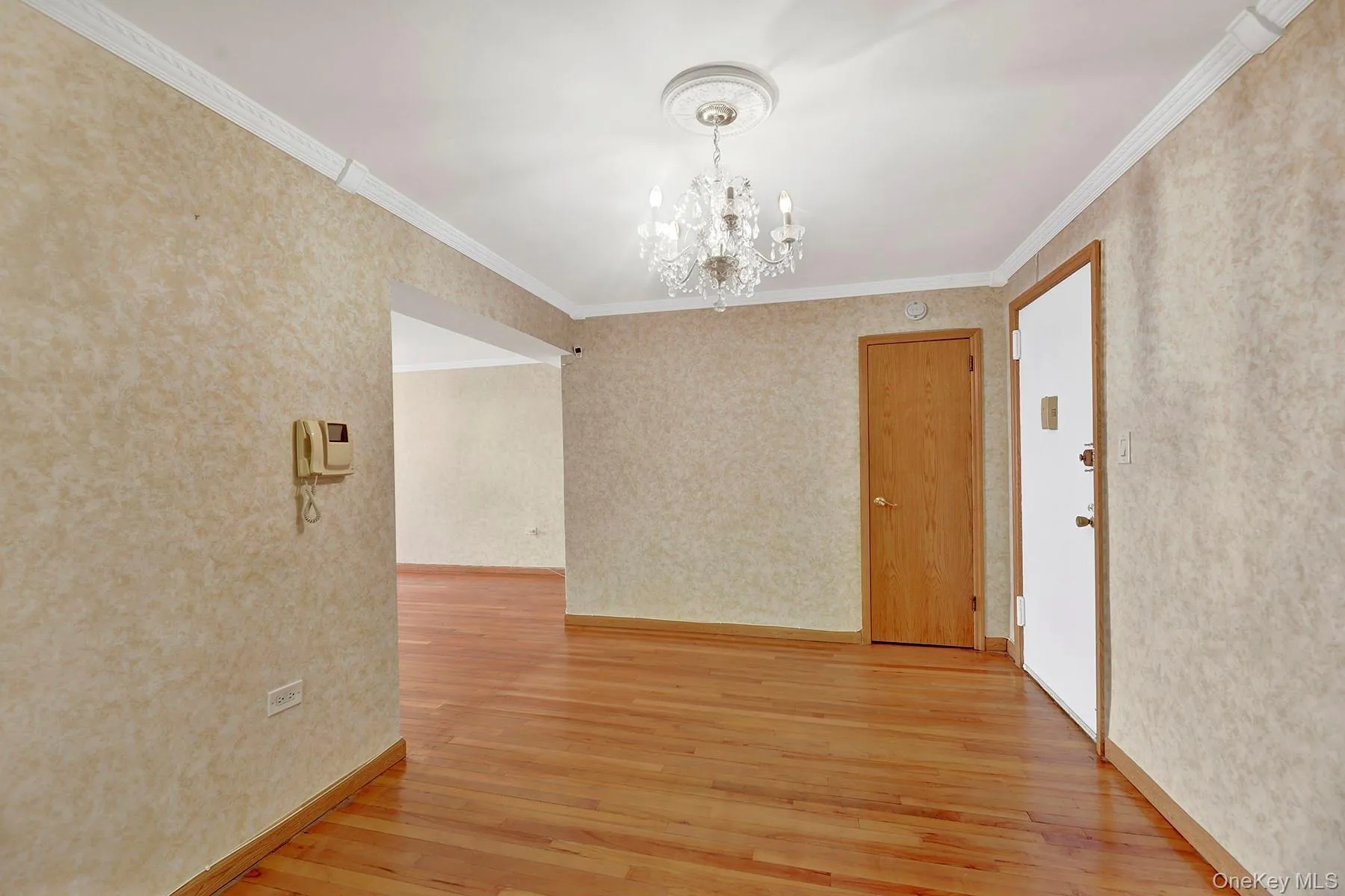 99-11 60th Avenue, New York, NY, 1 Bedroom Bedrooms, 5 Rooms Rooms,1 BathroomBathrooms,Residential,For Rent,60th Avenue,0,1063591 99-11 60th Avenue, New York, NY, 1 Bedroom Bedrooms, 5 Rooms Rooms,1 BathroomBathrooms,Residential,For Rent,60th Avenue,0,1063591