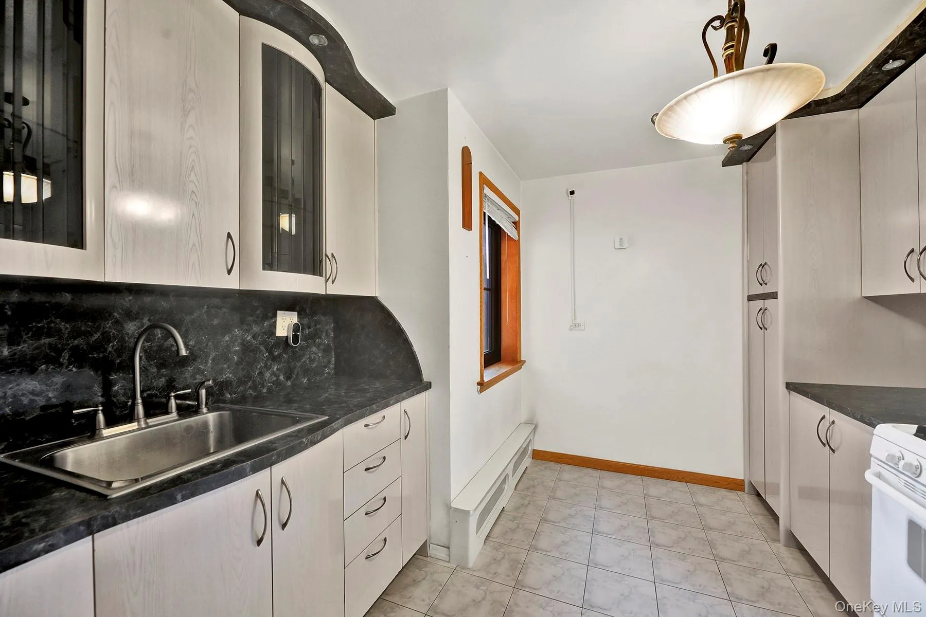99-11 60th Avenue, New York, NY, 1 Bedroom Bedrooms, 5 Rooms Rooms,1 BathroomBathrooms,Residential,For Rent,60th Avenue,0,1063591 99-11 60th Avenue, New York, NY, 1 Bedroom Bedrooms, 5 Rooms Rooms,1 BathroomBathrooms,Residential,For Rent,60th Avenue,0,1063591