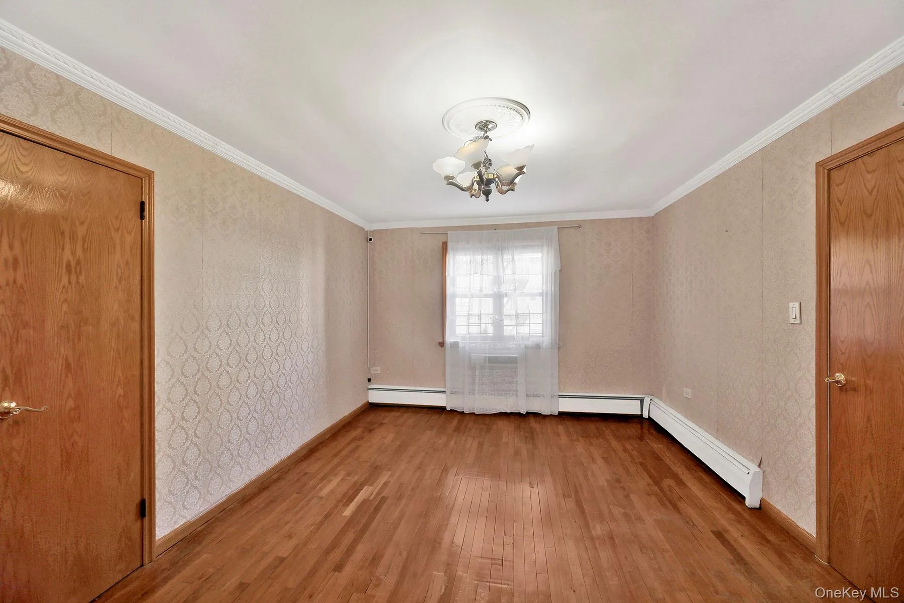99-11 60th Avenue, New York, NY, 1 Bedroom Bedrooms, 5 Rooms Rooms,1 BathroomBathrooms,Residential,For Rent,60th Avenue,0,1063591 99-11 60th Avenue, New York, NY, 1 Bedroom Bedrooms, 5 Rooms Rooms,1 BathroomBathrooms,Residential,For Rent,60th Avenue,0,1063591