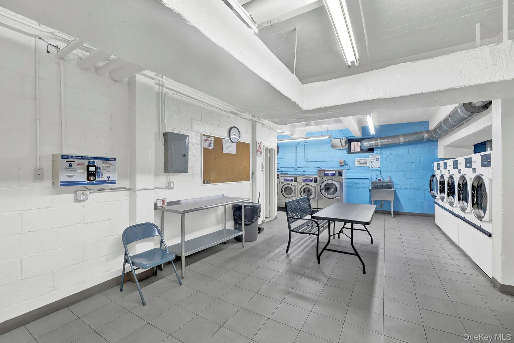 99-11 60th Avenue, New York, NY, 1 Bedroom Bedrooms, 5 Rooms Rooms,1 BathroomBathrooms,Residential,For Rent,60th Avenue,0,1063591 99-11 60th Avenue, New York, NY, 1 Bedroom Bedrooms, 5 Rooms Rooms,1 BathroomBathrooms,Residential,For Rent,60th Avenue,0,1063591