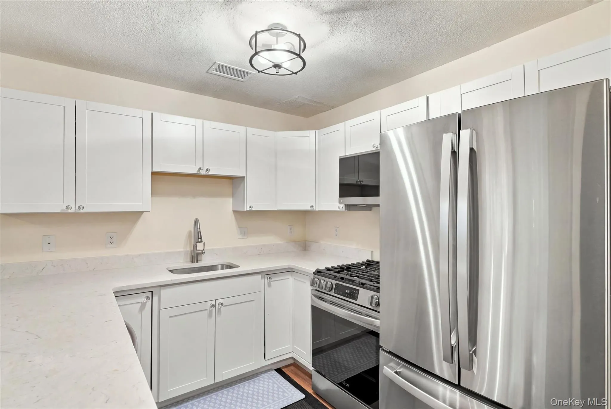2802 Fox Lane, Poughkeepsie (town), NY, 2 Bedrooms Bedrooms, 6 Rooms Rooms,1 BathroomBathrooms,Residential,For Rent,Fox,0,1063594 2802 Fox Lane, Poughkeepsie (town), NY, 2 Bedrooms Bedrooms, 6 Rooms Rooms,1 BathroomBathrooms,Residential,For Rent,Fox,0,1063594
