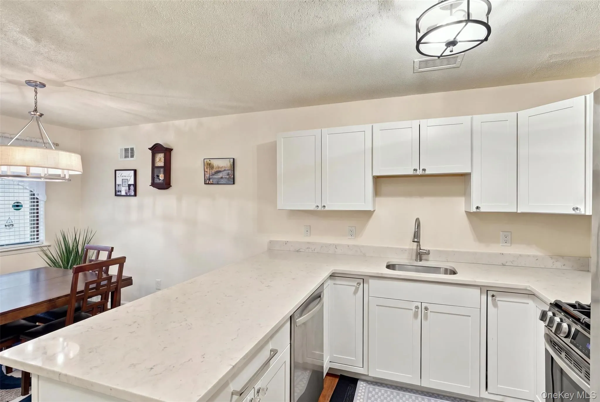 2802 Fox Lane, Poughkeepsie (town), NY, 2 Bedrooms Bedrooms, 6 Rooms Rooms,1 BathroomBathrooms,Residential,For Rent,Fox,0,1063594 2802 Fox Lane, Poughkeepsie (town), NY, 2 Bedrooms Bedrooms, 6 Rooms Rooms,1 BathroomBathrooms,Residential,For Rent,Fox,0,1063594