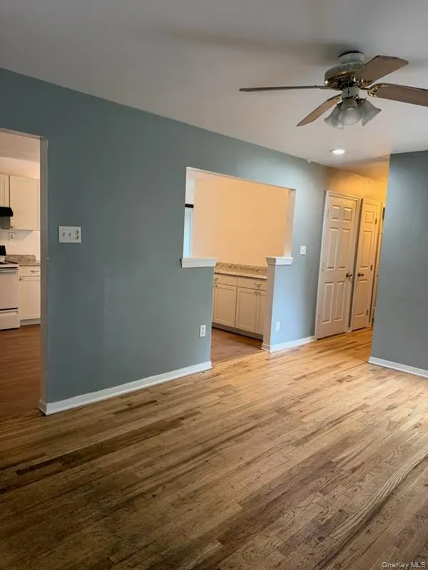 356 Cypress Drive, Brookhaven, NY, 3 Bedrooms Bedrooms, 6 Rooms Rooms,1 BathroomBathrooms,Residential Lease,For Rent,Cypress,0,1063599 356 Cypress Drive, Brookhaven, NY, 3 Bedrooms Bedrooms, 6 Rooms Rooms,1 BathroomBathrooms,Residential Lease,For Rent,Cypress,0,1063599