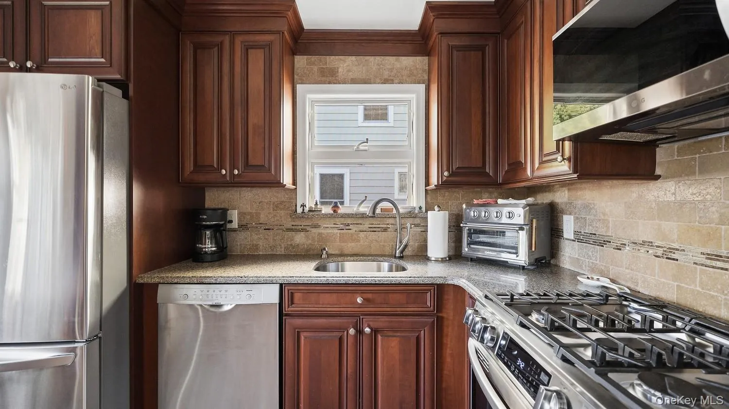 19 Egbert Avenue, New York, NY, 5 Bedrooms Bedrooms, 8 Rooms Rooms,1 BathroomBathrooms,Residential,For Rent,Egbert,0,1063615 19 Egbert Avenue, New York, NY, 5 Bedrooms Bedrooms, 8 Rooms Rooms,1 BathroomBathrooms,Residential,For Rent,Egbert,0,1063615