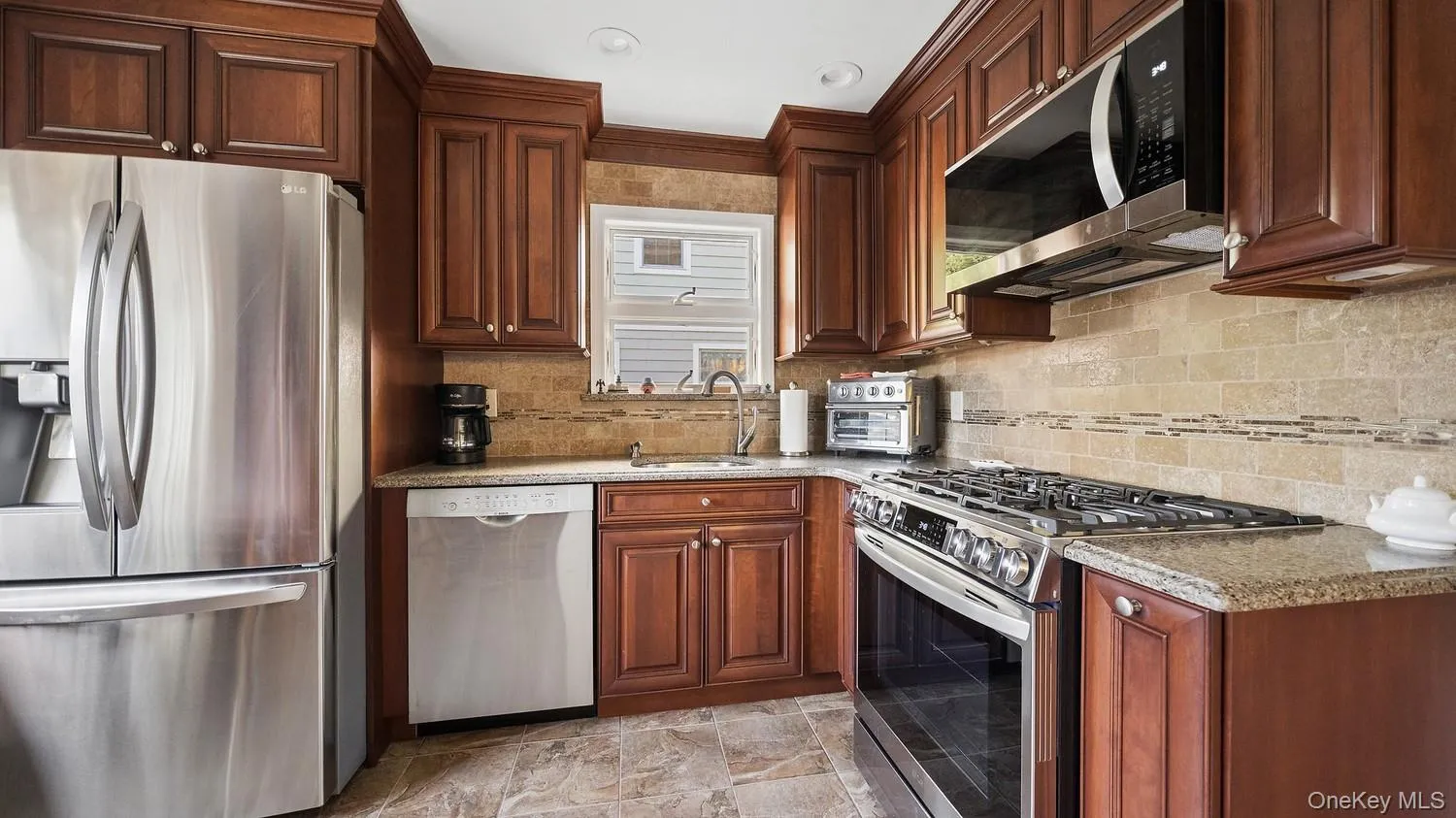 19 Egbert Avenue, New York, NY, 5 Bedrooms Bedrooms, 8 Rooms Rooms,1 BathroomBathrooms,Residential,For Rent,Egbert,0,1063615 19 Egbert Avenue, New York, NY, 5 Bedrooms Bedrooms, 8 Rooms Rooms,1 BathroomBathrooms,Residential,For Rent,Egbert,0,1063615