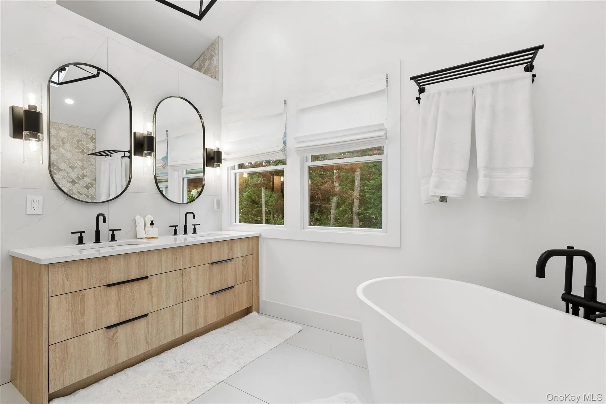 38 Sandra Road, East Hampton, NY, 4 Bedrooms Bedrooms, 8 Rooms Rooms,4 BathroomsBathrooms,Residential,For Rent,Sandra,0,1063620 38 Sandra Road, East Hampton, NY, 4 Bedrooms Bedrooms, 8 Rooms Rooms,4 BathroomsBathrooms,Residential,For Rent,Sandra,0,1063620