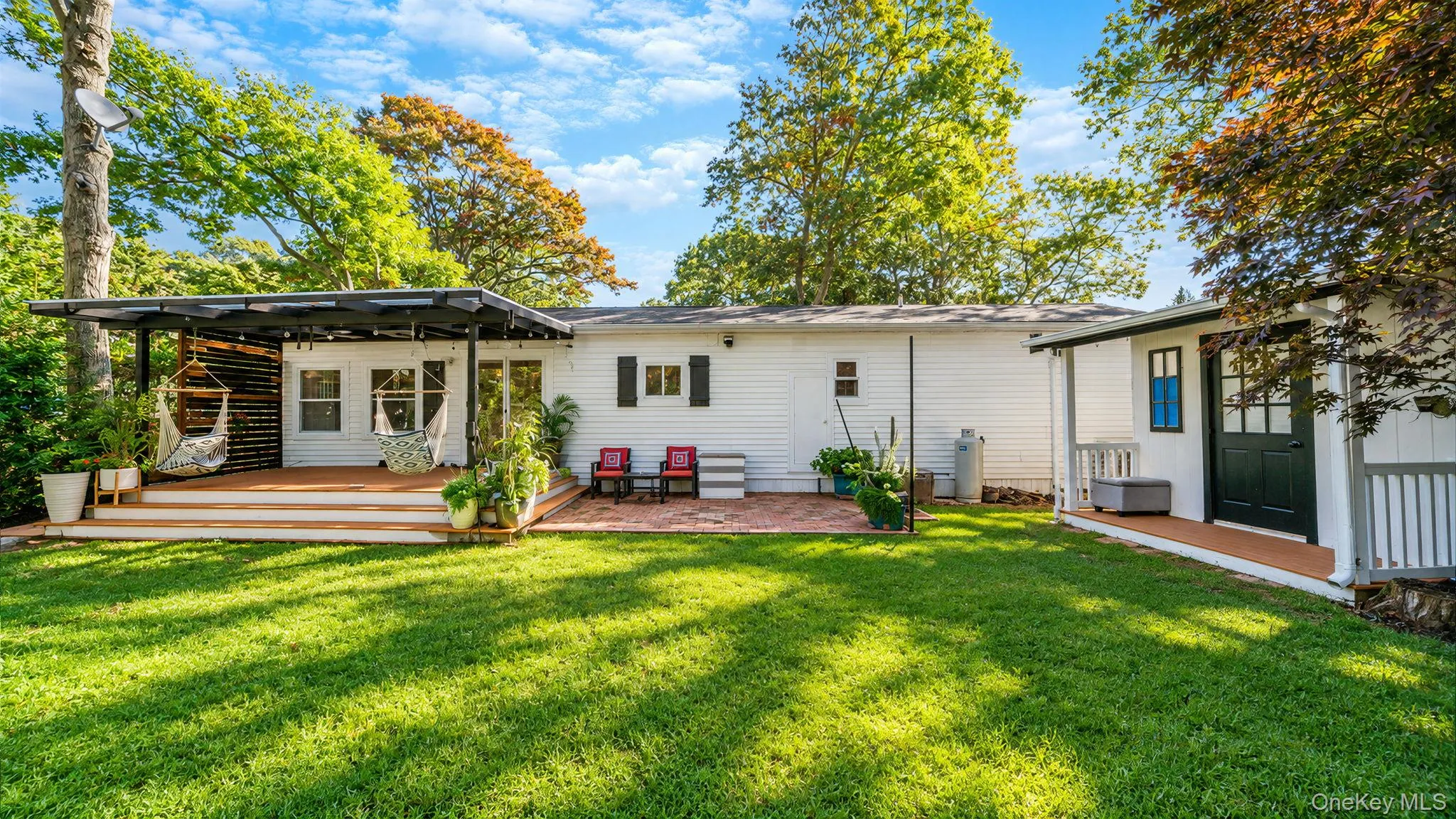 229 Montauk Highway, Southampton, NY, 2 Bedrooms Bedrooms, ,1 BathroomBathrooms,Residential,For Rent,Montauk,0,1063632 229 Montauk Highway, Southampton, NY, 2 Bedrooms Bedrooms, ,1 BathroomBathrooms,Residential,For Rent,Montauk,0,1063632