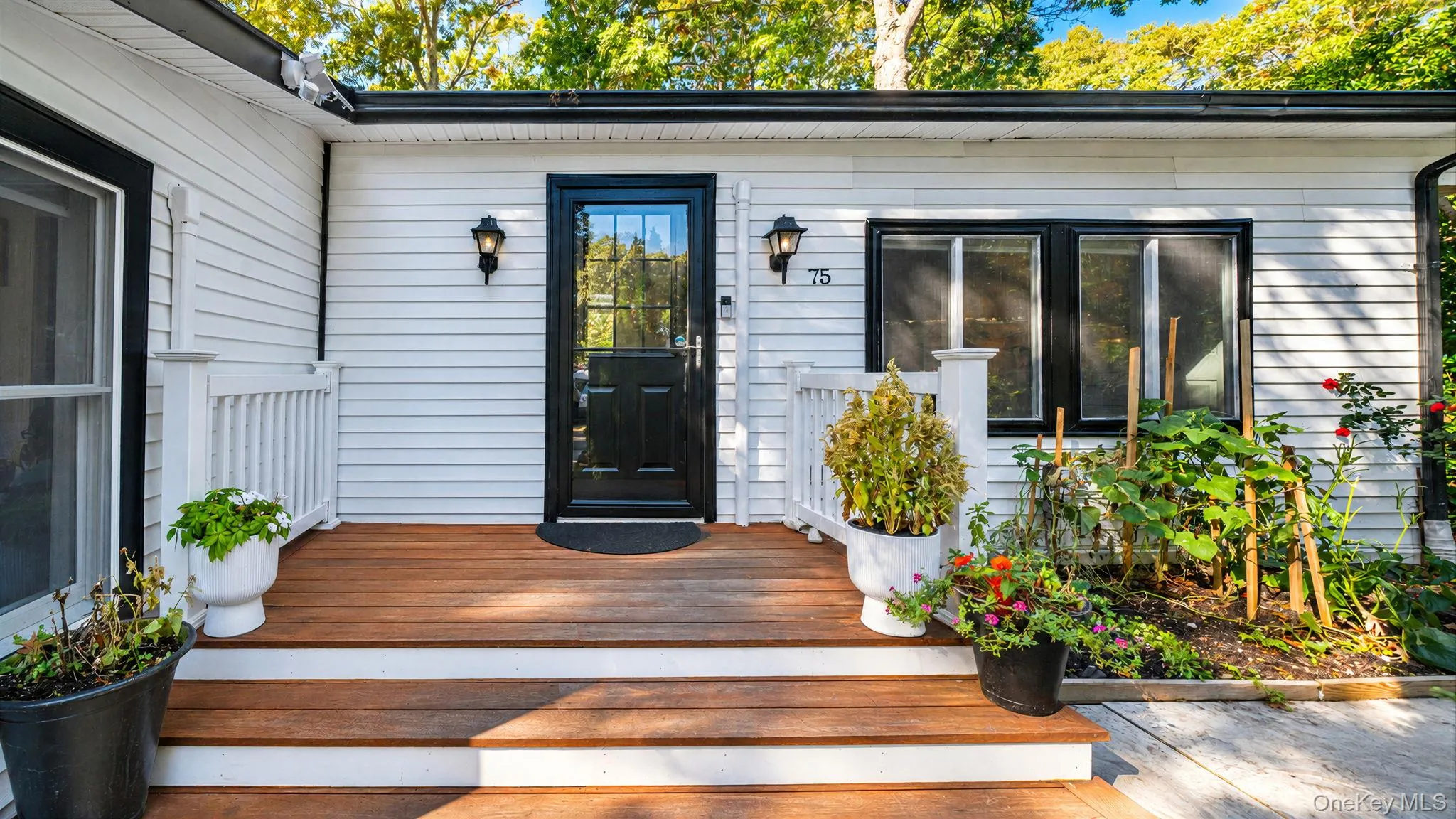229 Montauk Highway, Southampton, NY, 2 Bedrooms Bedrooms, ,1 BathroomBathrooms,Residential,For Rent,Montauk,0,1063632 229 Montauk Highway, Southampton, NY, 2 Bedrooms Bedrooms, ,1 BathroomBathrooms,Residential,For Rent,Montauk,0,1063632