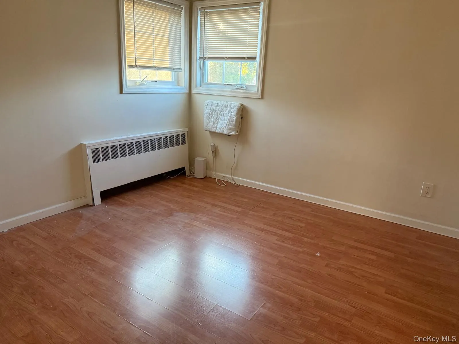 29 Jerome Avenue, Oyster Bay, NY, 4 Bedrooms Bedrooms, 7 Rooms Rooms,3 BathroomsBathrooms,Residential Lease,For Rent,Jerome,0,1063634 29 Jerome Avenue, Oyster Bay, NY, 4 Bedrooms Bedrooms, 7 Rooms Rooms,3 BathroomsBathrooms,Residential Lease,For Rent,Jerome,0,1063634