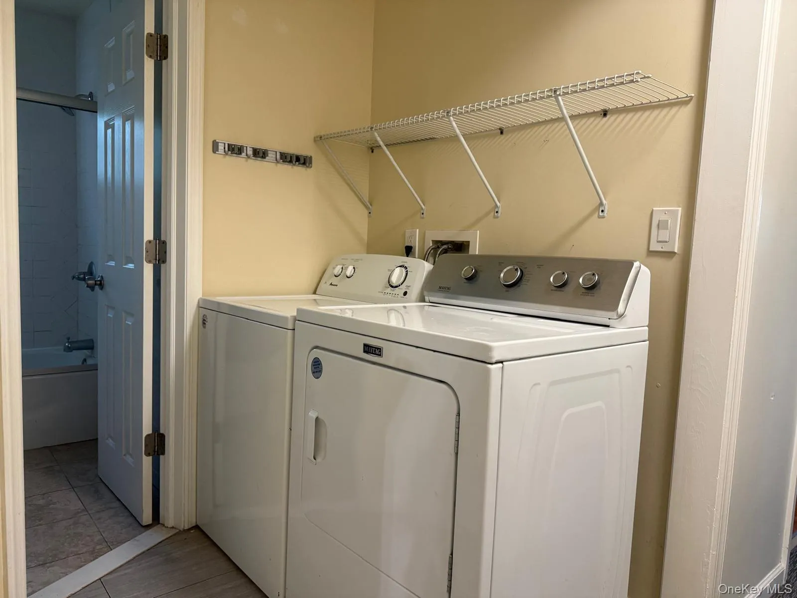 29 Jerome Avenue, Oyster Bay, NY, 4 Bedrooms Bedrooms, 7 Rooms Rooms,3 BathroomsBathrooms,Residential Lease,For Rent,Jerome,0,1063634 29 Jerome Avenue, Oyster Bay, NY, 4 Bedrooms Bedrooms, 7 Rooms Rooms,3 BathroomsBathrooms,Residential Lease,For Rent,Jerome,0,1063634
