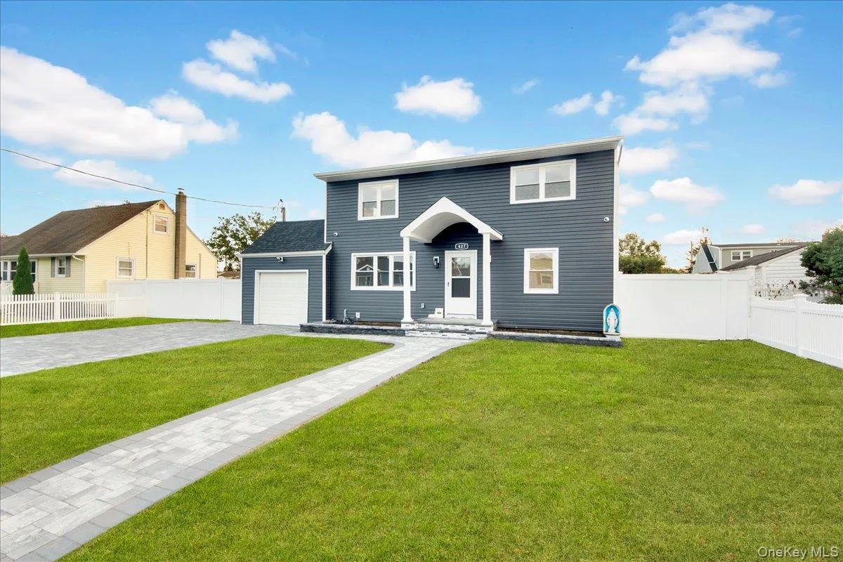 427 36th Street, Babylon, NY, 4 Bedrooms Bedrooms, 9 Rooms Rooms,3 BathroomsBathrooms,Residential,For Rent,36th,0,1063642 427 36th Street, Babylon, NY, 4 Bedrooms Bedrooms, 9 Rooms Rooms,3 BathroomsBathrooms,Residential,For Rent,36th,0,1063642