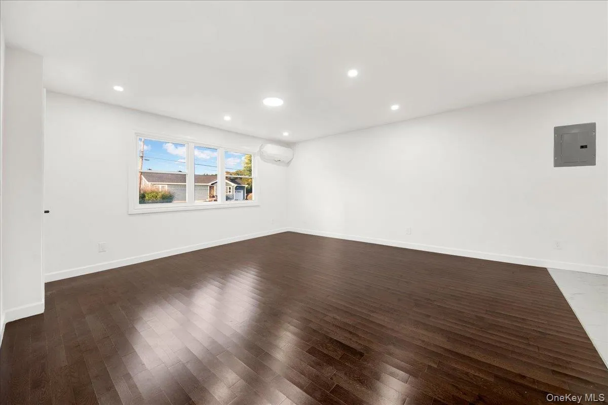 427 36th Street, Babylon, NY, 4 Bedrooms Bedrooms, 9 Rooms Rooms,3 BathroomsBathrooms,Residential,For Rent,36th,0,1063642 427 36th Street, Babylon, NY, 4 Bedrooms Bedrooms, 9 Rooms Rooms,3 BathroomsBathrooms,Residential,For Rent,36th,0,1063642