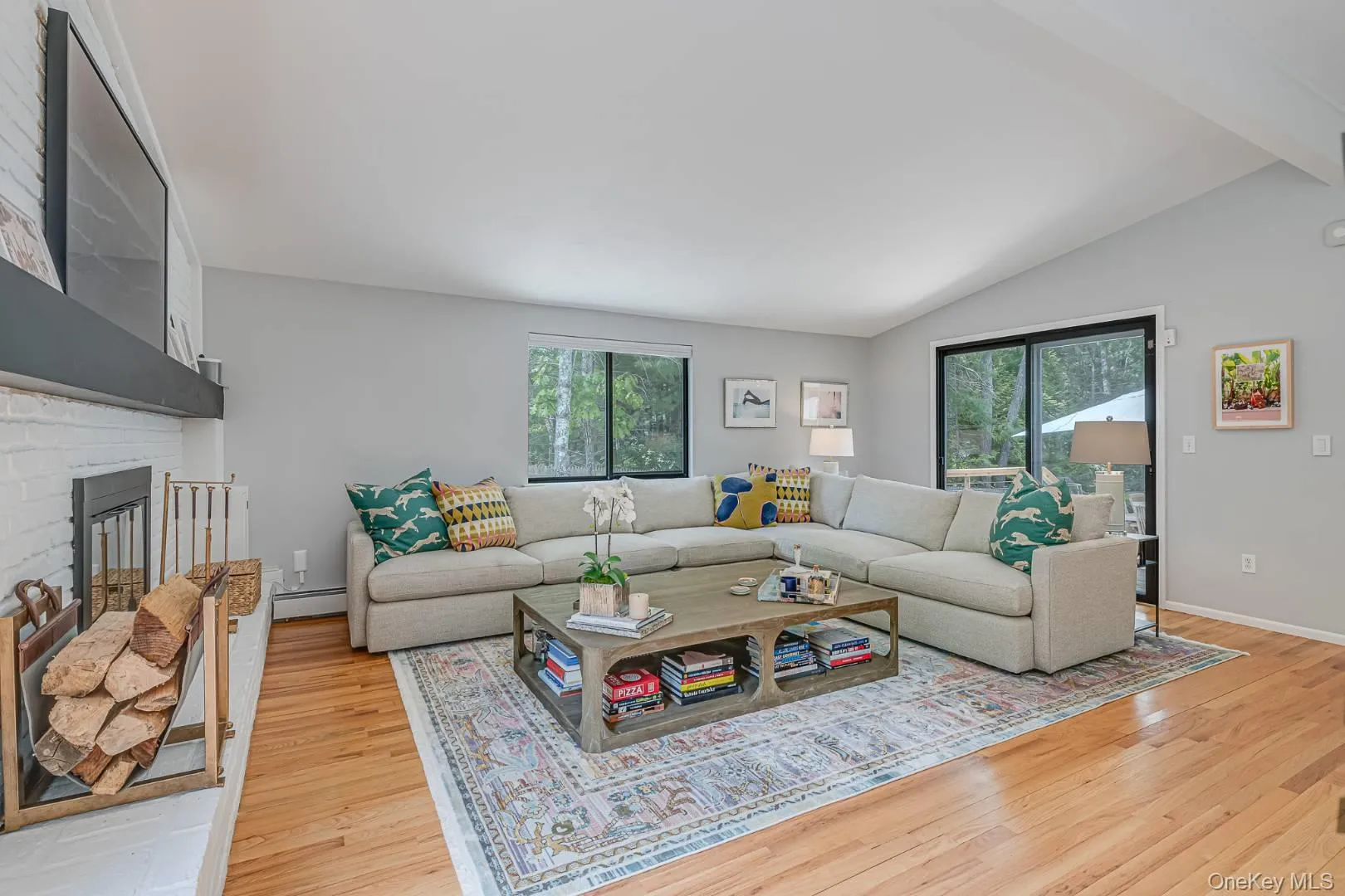 35 Montauk Boulevard, East Hampton, NY, 3 Bedrooms Bedrooms, 5 Rooms Rooms,2 BathroomsBathrooms,Residential Lease,For Rent,Montauk,0,1063646 35 Montauk Boulevard, East Hampton, NY, 3 Bedrooms Bedrooms, 5 Rooms Rooms,2 BathroomsBathrooms,Residential Lease,For Rent,Montauk,0,1063646