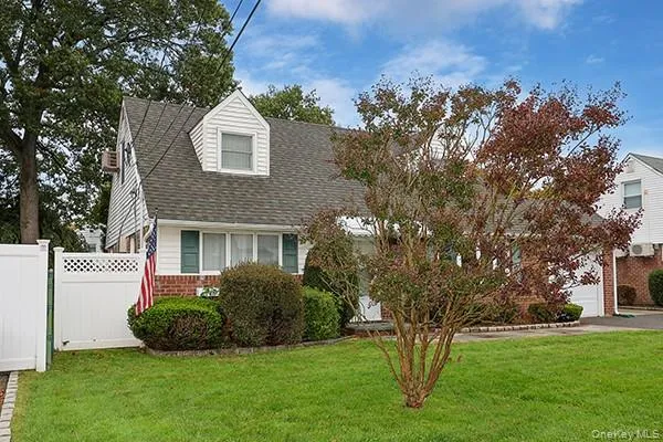 467 Von Elm Avenue, Hempstead, NY, 4 Bedrooms Bedrooms, 7 Rooms Rooms,1 BathroomBathrooms,Residential,For Rent,Von Elm,0,1063649 467 Von Elm Avenue, Hempstead, NY, 4 Bedrooms Bedrooms, 7 Rooms Rooms,1 BathroomBathrooms,Residential,For Rent,Von Elm,0,1063649