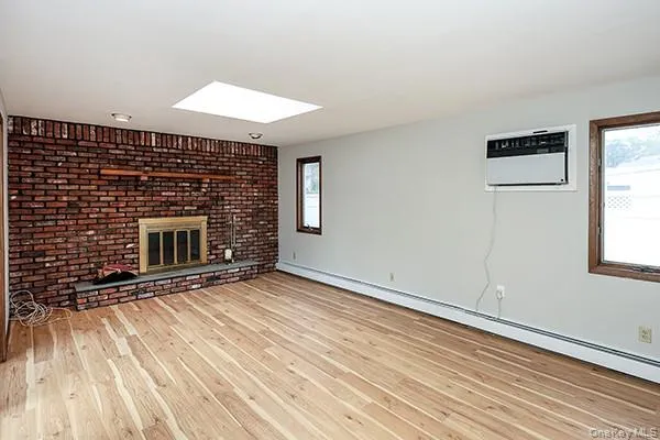 467 Von Elm Avenue, Hempstead, NY, 4 Bedrooms Bedrooms, 7 Rooms Rooms,1 BathroomBathrooms,Residential,For Rent,Von Elm,0,1063649 467 Von Elm Avenue, Hempstead, NY, 4 Bedrooms Bedrooms, 7 Rooms Rooms,1 BathroomBathrooms,Residential,For Rent,Von Elm,0,1063649