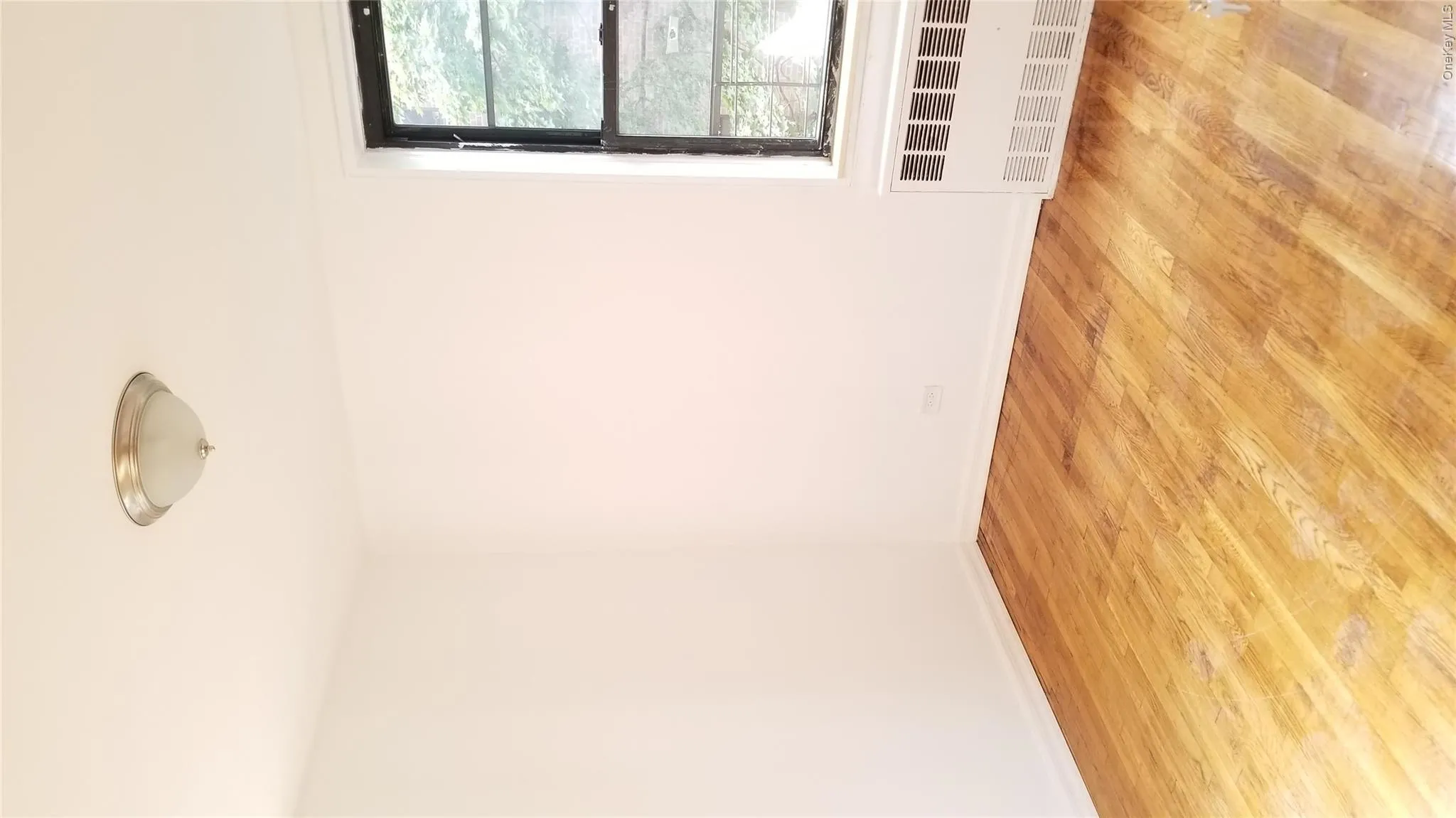 41-34 Frame Place, New York, NY, 2 Bedrooms Bedrooms, 5 Rooms Rooms,1 BathroomBathrooms,Residential,For Rent,Frame,0,1063657 41-34 Frame Place, New York, NY, 2 Bedrooms Bedrooms, 5 Rooms Rooms,1 BathroomBathrooms,Residential,For Rent,Frame,0,1063657