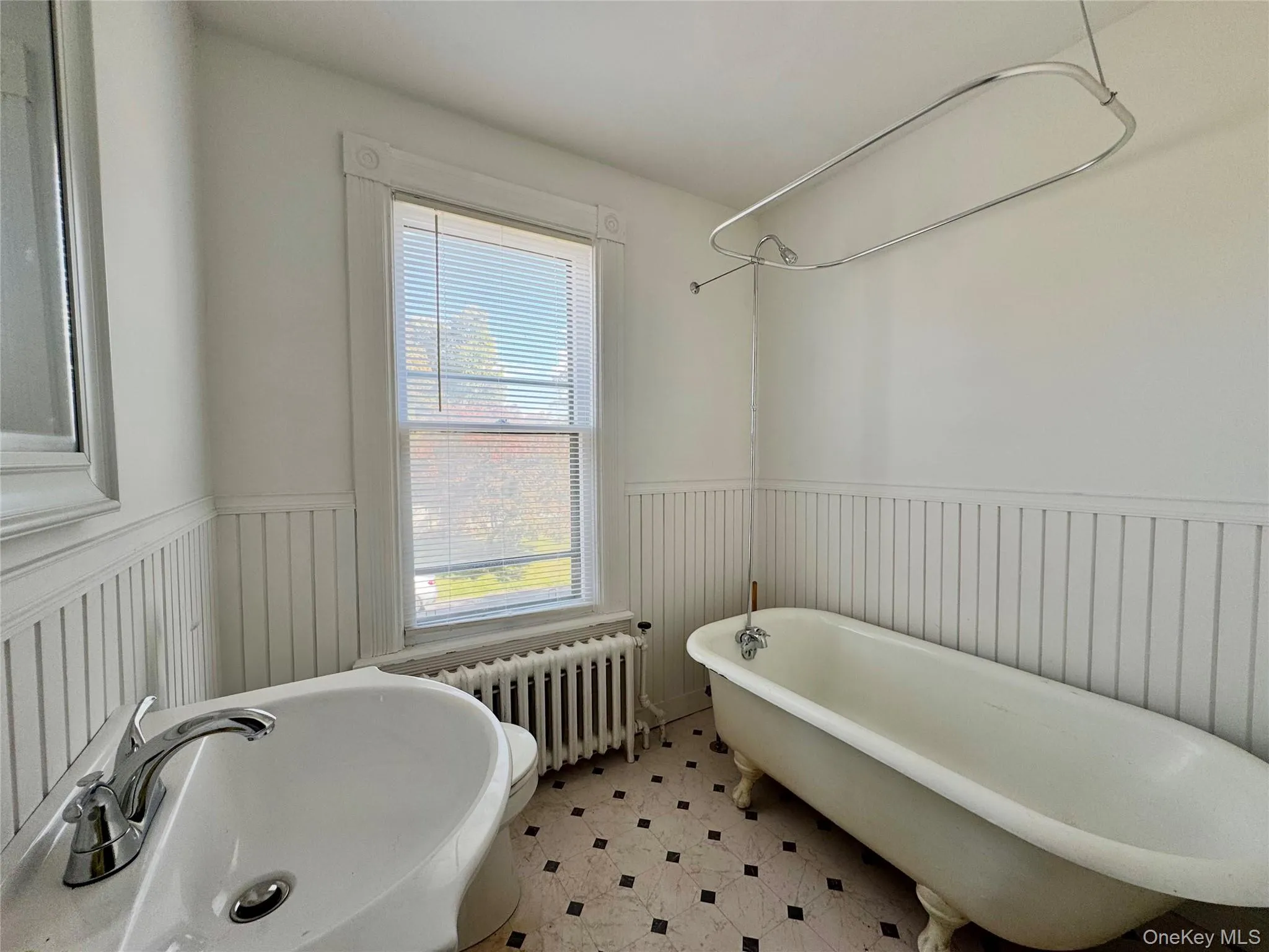 81 New Street, Catskill, NY, 3 Bedrooms Bedrooms, 8 Rooms Rooms,1 BathroomBathrooms,Residential,For Rent,New,0,1063661 81 New Street, Catskill, NY, 3 Bedrooms Bedrooms, 8 Rooms Rooms,1 BathroomBathrooms,Residential,For Rent,New,0,1063661