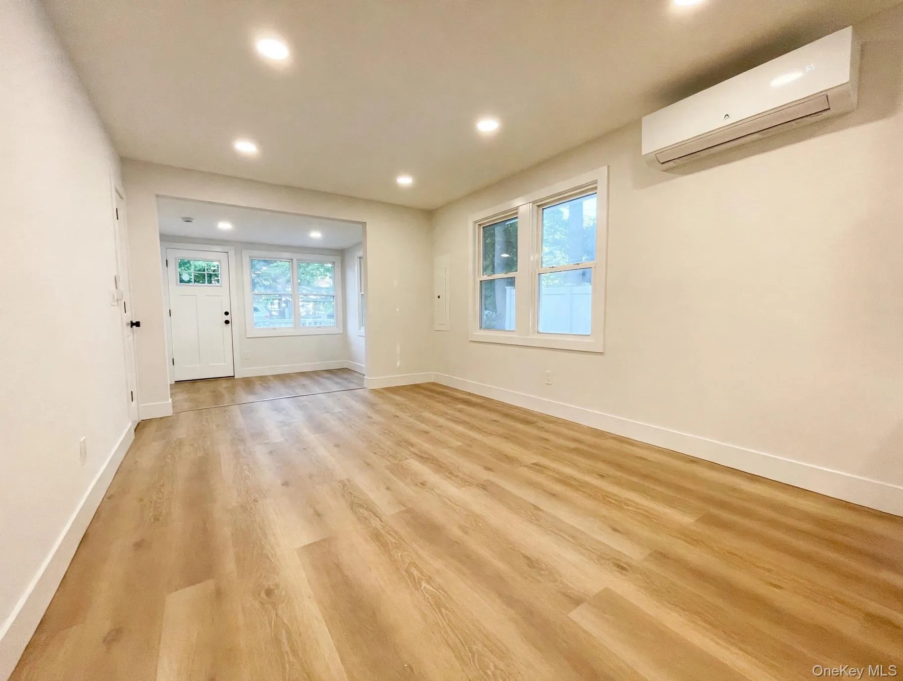 4 Garfield Court, Smithtown, NY, 2 Bedrooms Bedrooms, 5 Rooms Rooms,1 BathroomBathrooms,Residential,For Rent,Garfield,0,1063663 4 Garfield Court, Smithtown, NY, 2 Bedrooms Bedrooms, 5 Rooms Rooms,1 BathroomBathrooms,Residential,For Rent,Garfield,0,1063663
