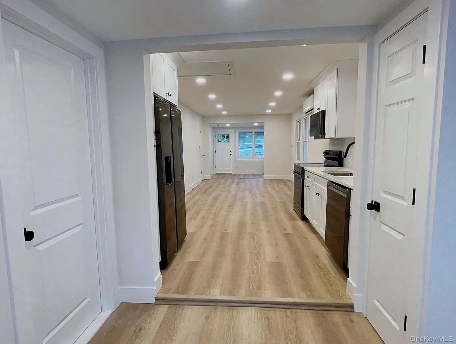 4 Garfield Court, Smithtown, NY, 2 Bedrooms Bedrooms, 5 Rooms Rooms,1 BathroomBathrooms,Residential,For Rent,Garfield,0,1063663 4 Garfield Court, Smithtown, NY, 2 Bedrooms Bedrooms, 5 Rooms Rooms,1 BathroomBathrooms,Residential,For Rent,Garfield,0,1063663