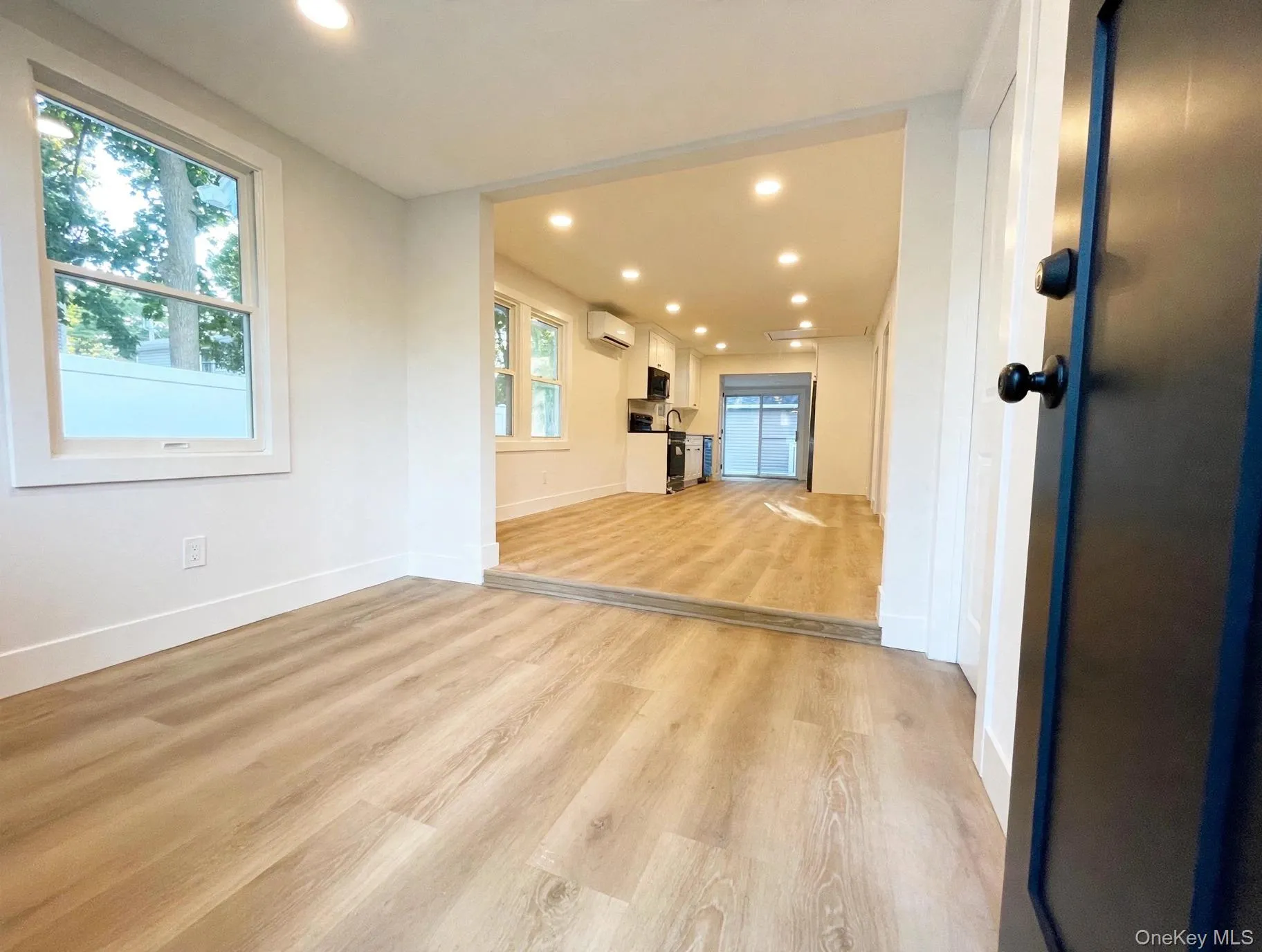 4 Garfield Court, Smithtown, NY, 2 Bedrooms Bedrooms, 5 Rooms Rooms,1 BathroomBathrooms,Residential,For Rent,Garfield,0,1063663 4 Garfield Court, Smithtown, NY, 2 Bedrooms Bedrooms, 5 Rooms Rooms,1 BathroomBathrooms,Residential,For Rent,Garfield,0,1063663