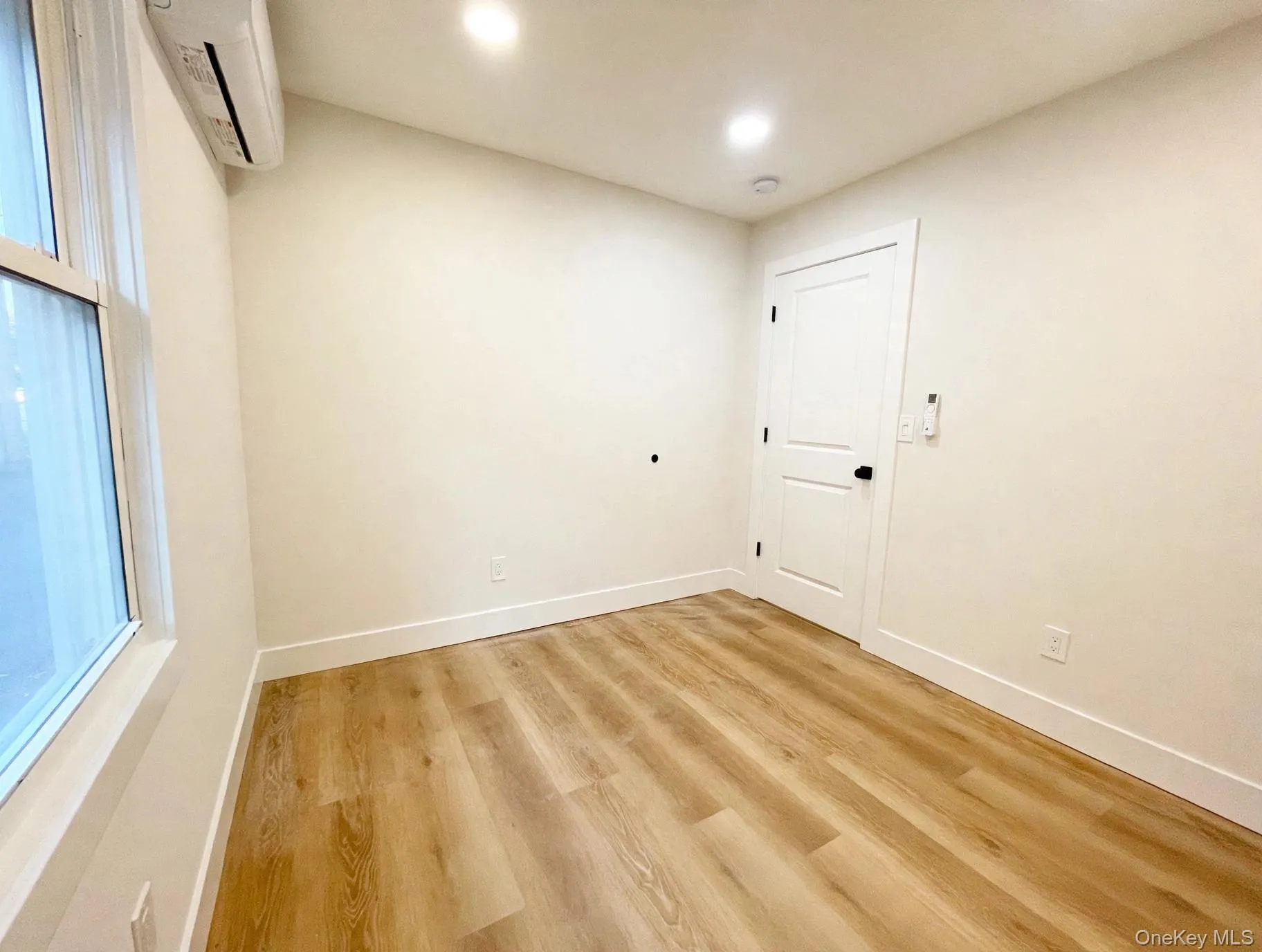 4 Garfield Court, Smithtown, NY, 2 Bedrooms Bedrooms, 5 Rooms Rooms,1 BathroomBathrooms,Residential,For Rent,Garfield,0,1063663 4 Garfield Court, Smithtown, NY, 2 Bedrooms Bedrooms, 5 Rooms Rooms,1 BathroomBathrooms,Residential,For Rent,Garfield,0,1063663