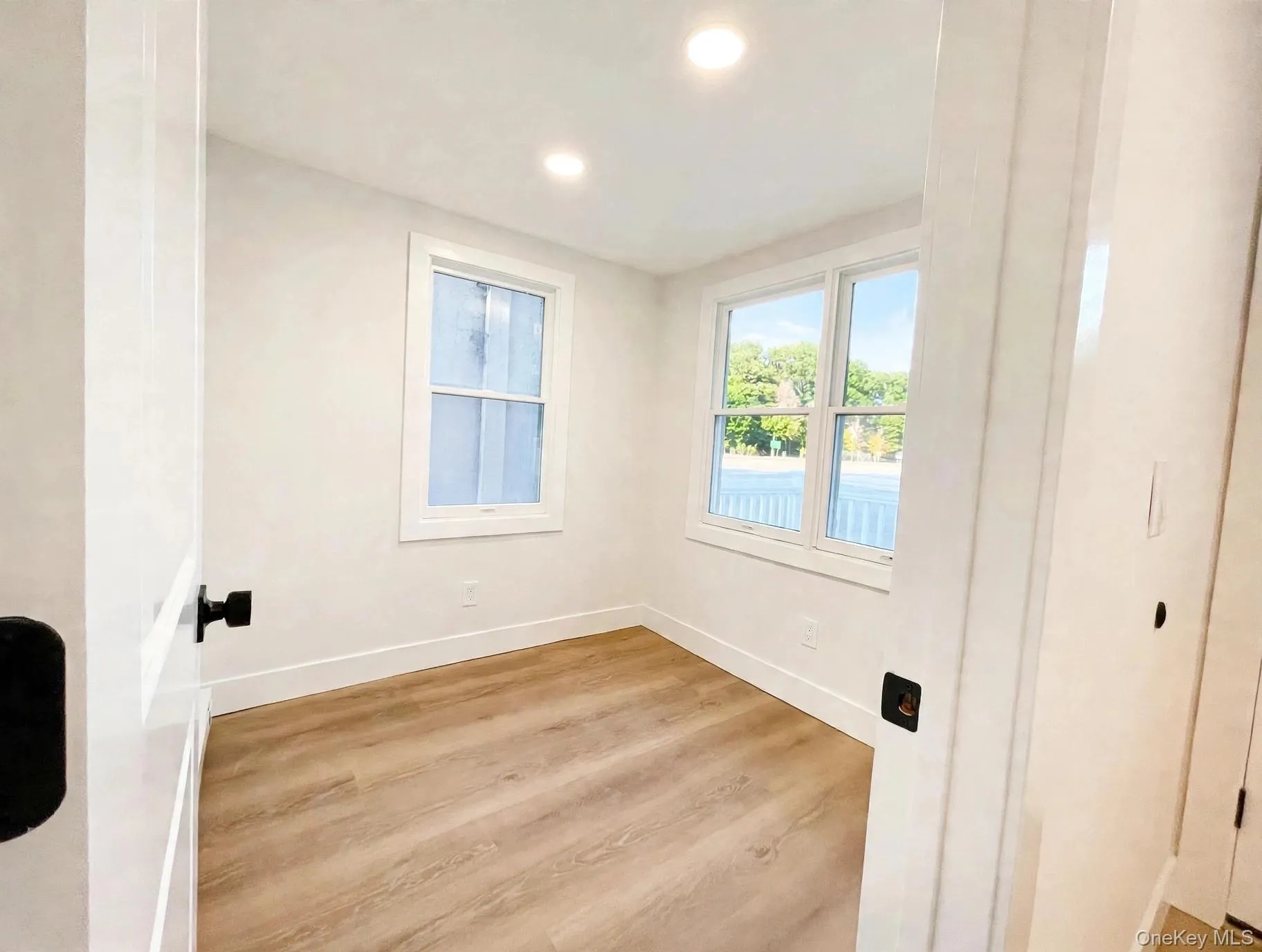 4 Garfield Court, Smithtown, NY, 2 Bedrooms Bedrooms, 5 Rooms Rooms,1 BathroomBathrooms,Residential,For Rent,Garfield,0,1063663 4 Garfield Court, Smithtown, NY, 2 Bedrooms Bedrooms, 5 Rooms Rooms,1 BathroomBathrooms,Residential,For Rent,Garfield,0,1063663