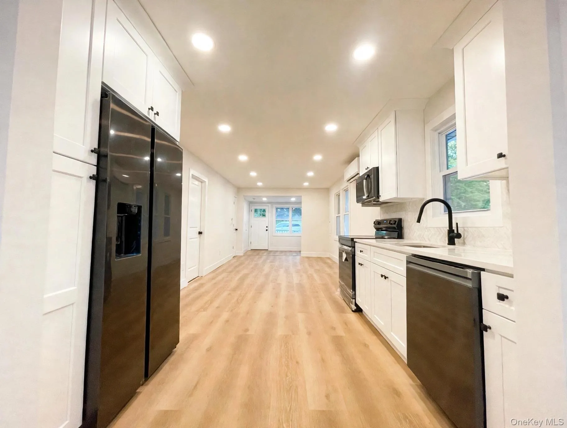 4 Garfield Court, Smithtown, NY, 2 Bedrooms Bedrooms, 5 Rooms Rooms,1 BathroomBathrooms,Residential,For Rent,Garfield,0,1063663 4 Garfield Court, Smithtown, NY, 2 Bedrooms Bedrooms, 5 Rooms Rooms,1 BathroomBathrooms,Residential,For Rent,Garfield,0,1063663
