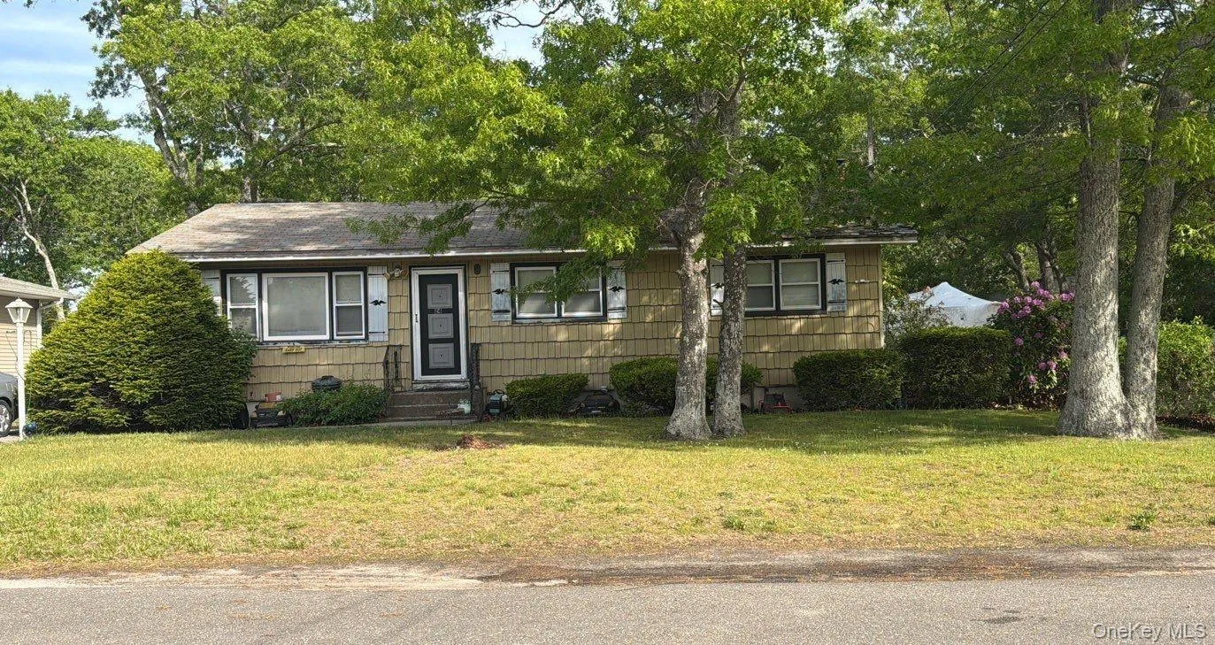 24 Hinda Boulevard, Riverhead, NY, 3 Bedrooms Bedrooms, 6 Rooms Rooms,1 BathroomBathrooms,Residential,For Rent,Hinda,0,1063666 24 Hinda Boulevard, Riverhead, NY, 3 Bedrooms Bedrooms, 6 Rooms Rooms,1 BathroomBathrooms,Residential,For Rent,Hinda,0,1063666