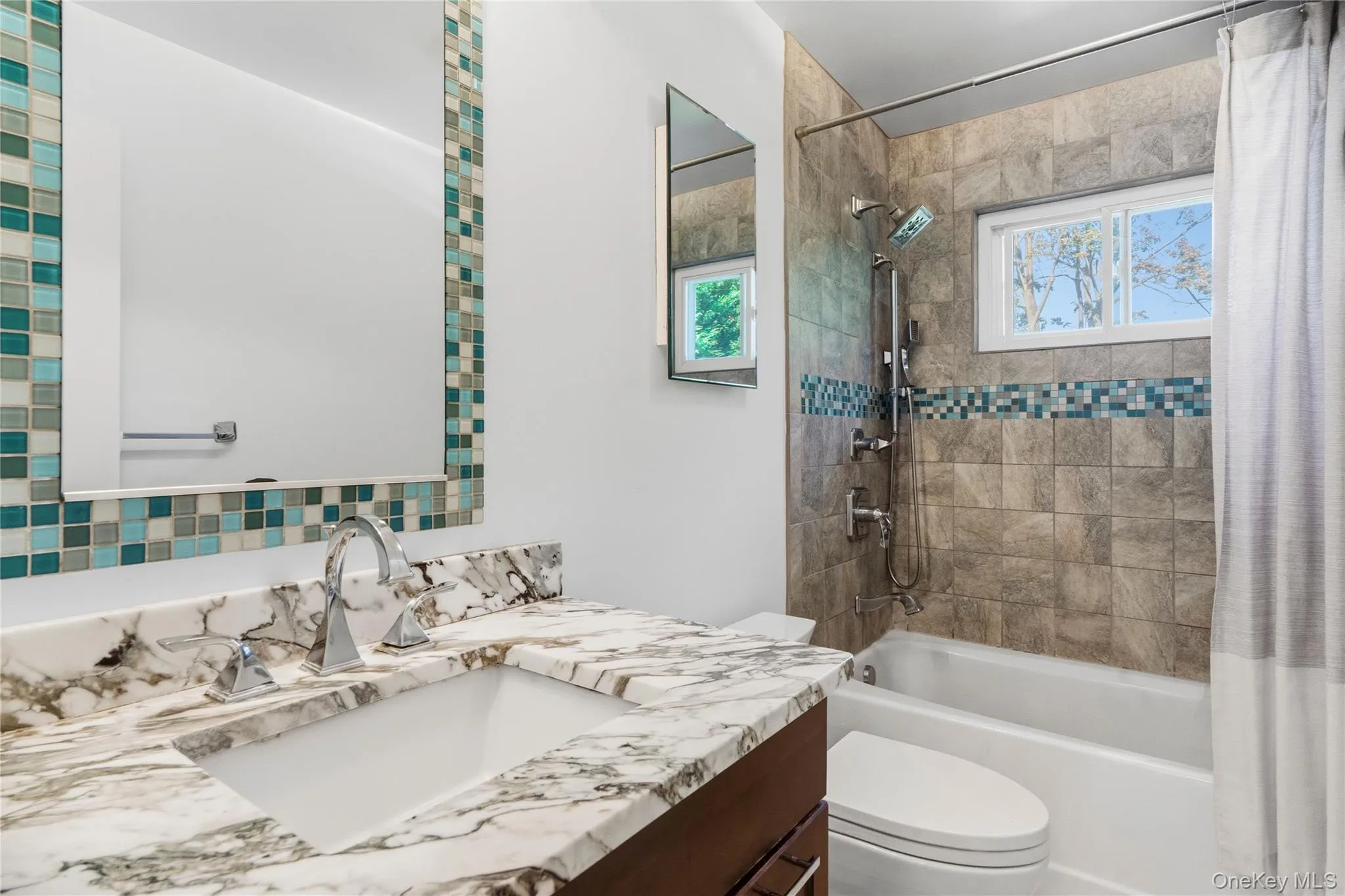 37 Bellecrest Avenue, Huntington, NY, 4 Bedrooms Bedrooms, 8 Rooms Rooms,3 BathroomsBathrooms,Residential,For Rent,Bellecrest,0,1063667 37 Bellecrest Avenue, Huntington, NY, 4 Bedrooms Bedrooms, 8 Rooms Rooms,3 BathroomsBathrooms,Residential,For Rent,Bellecrest,0,1063667