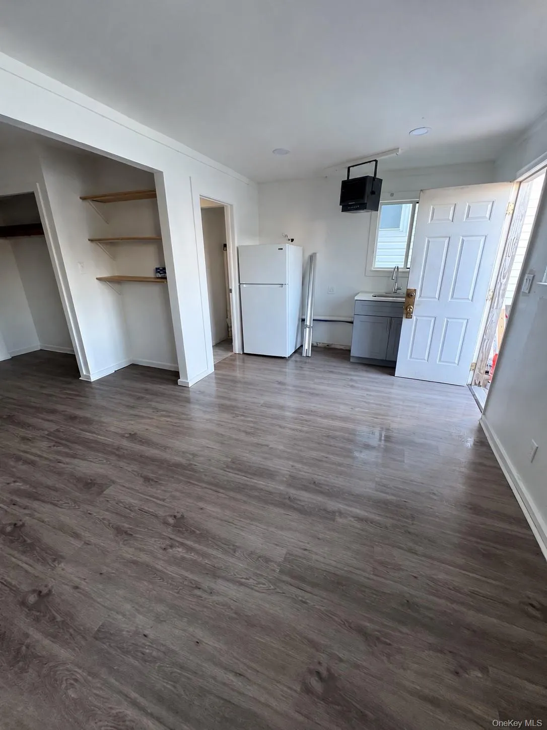 380 Hill Avenue, Hempstead, NY, 1 Bedroom Bedrooms, 3 Rooms Rooms,1 BathroomBathrooms,Residential Lease,For Rent,Hill,0,1063679 380 Hill Avenue, Hempstead, NY, 1 Bedroom Bedrooms, 3 Rooms Rooms,1 BathroomBathrooms,Residential Lease,For Rent,Hill,0,1063679