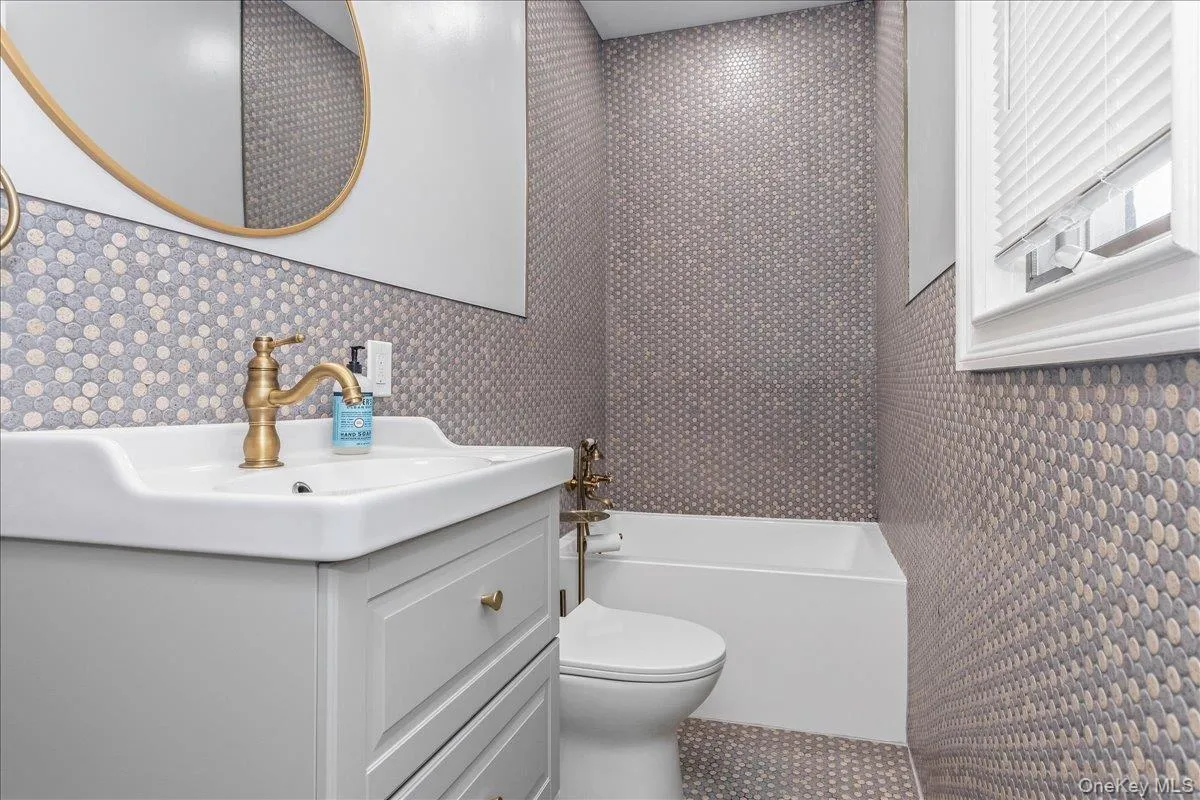 8 Woodland Road, Hempstead, NY, 3 Bedrooms Bedrooms, 7 Rooms Rooms,3 BathroomsBathrooms,Residential,For Rent,Woodland,0,1063711 8 Woodland Road, Hempstead, NY, 3 Bedrooms Bedrooms, 7 Rooms Rooms,3 BathroomsBathrooms,Residential,For Rent,Woodland,0,1063711