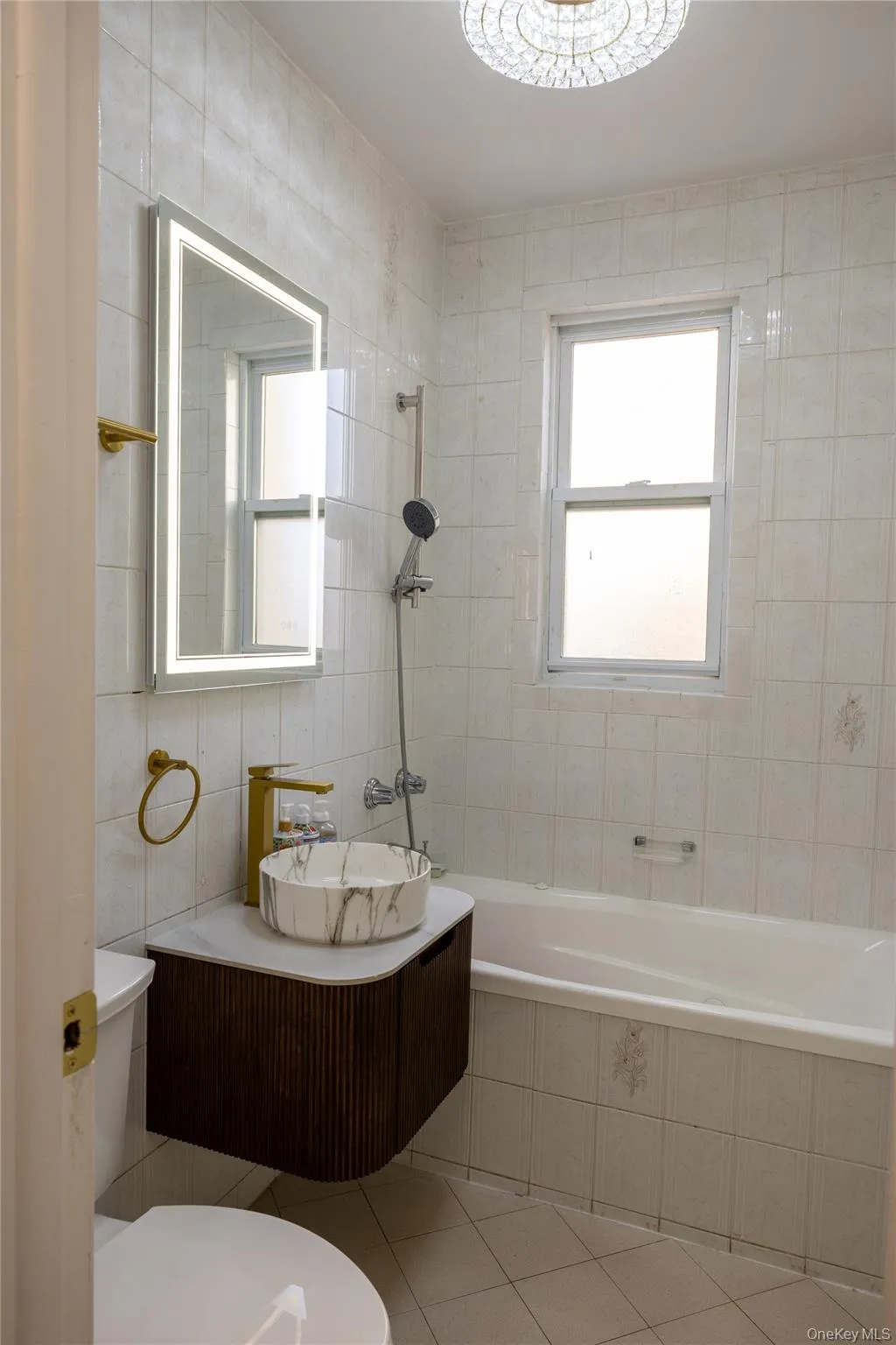 173 Beaumont Street, New York, NY, 3 Bedrooms Bedrooms, 7 Rooms Rooms,3 BathroomsBathrooms,Residential,For Rent,Beaumont,0,1063716 173 Beaumont Street, New York, NY, 3 Bedrooms Bedrooms, 7 Rooms Rooms,3 BathroomsBathrooms,Residential,For Rent,Beaumont,0,1063716
