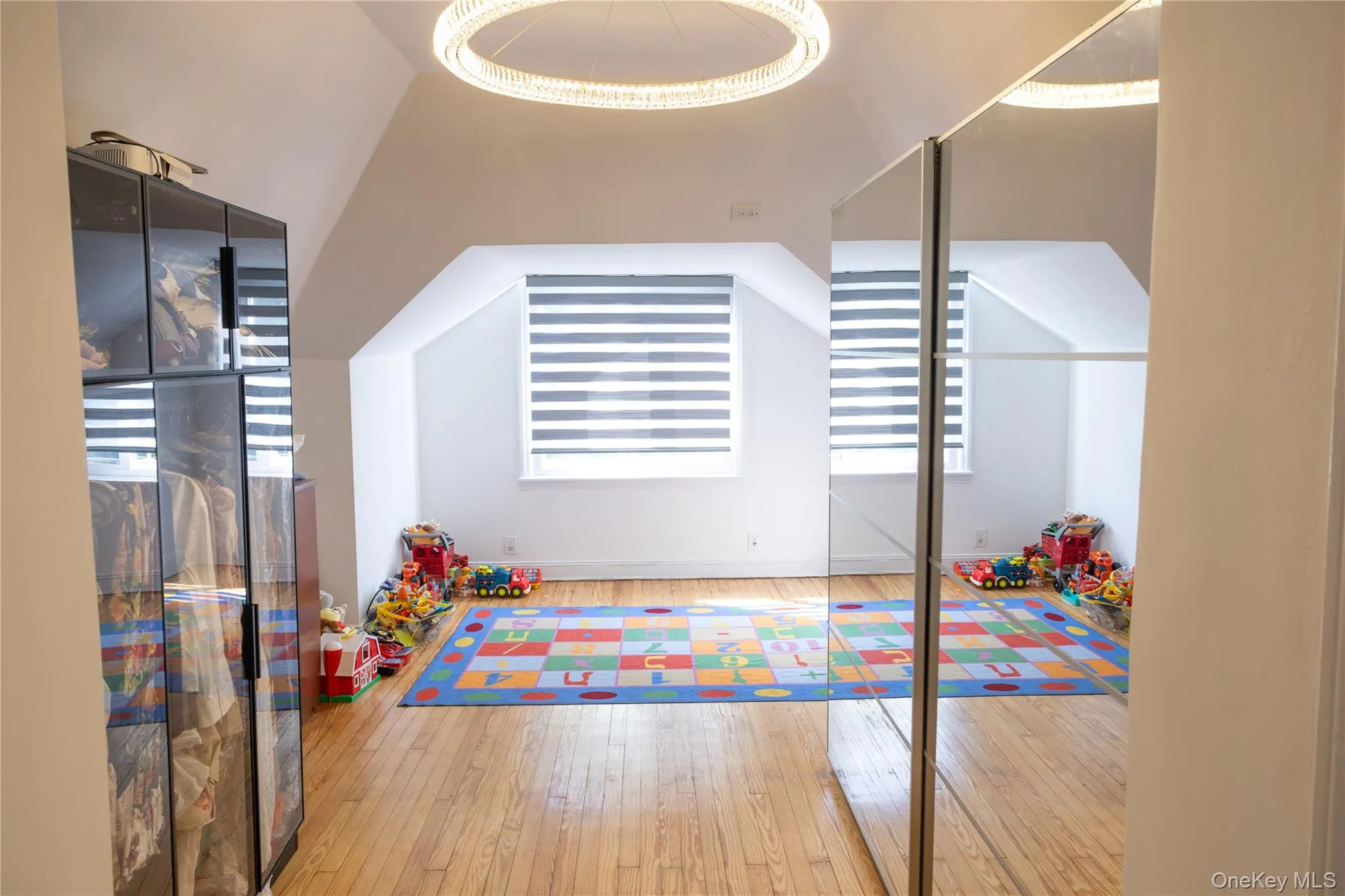173 Beaumont Street, New York, NY, 3 Bedrooms Bedrooms, 7 Rooms Rooms,3 BathroomsBathrooms,Residential,For Rent,Beaumont,0,1063716 173 Beaumont Street, New York, NY, 3 Bedrooms Bedrooms, 7 Rooms Rooms,3 BathroomsBathrooms,Residential,For Rent,Beaumont,0,1063716