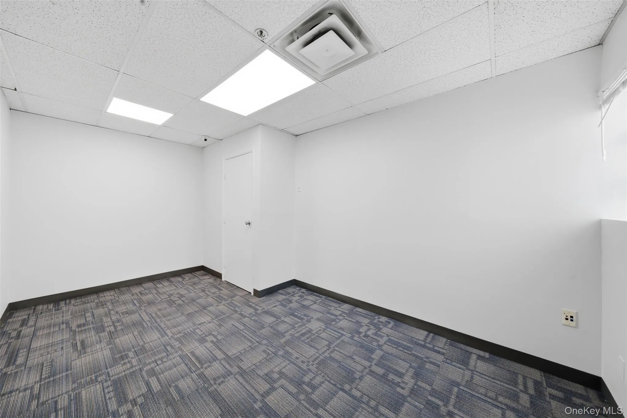 6600 Borden Avenue, New York, NY, ,Commercial Lease,For Rent,Borden,0,1063728 6600 Borden Avenue, New York, NY, ,Commercial Lease,For Rent,Borden,0,1063728