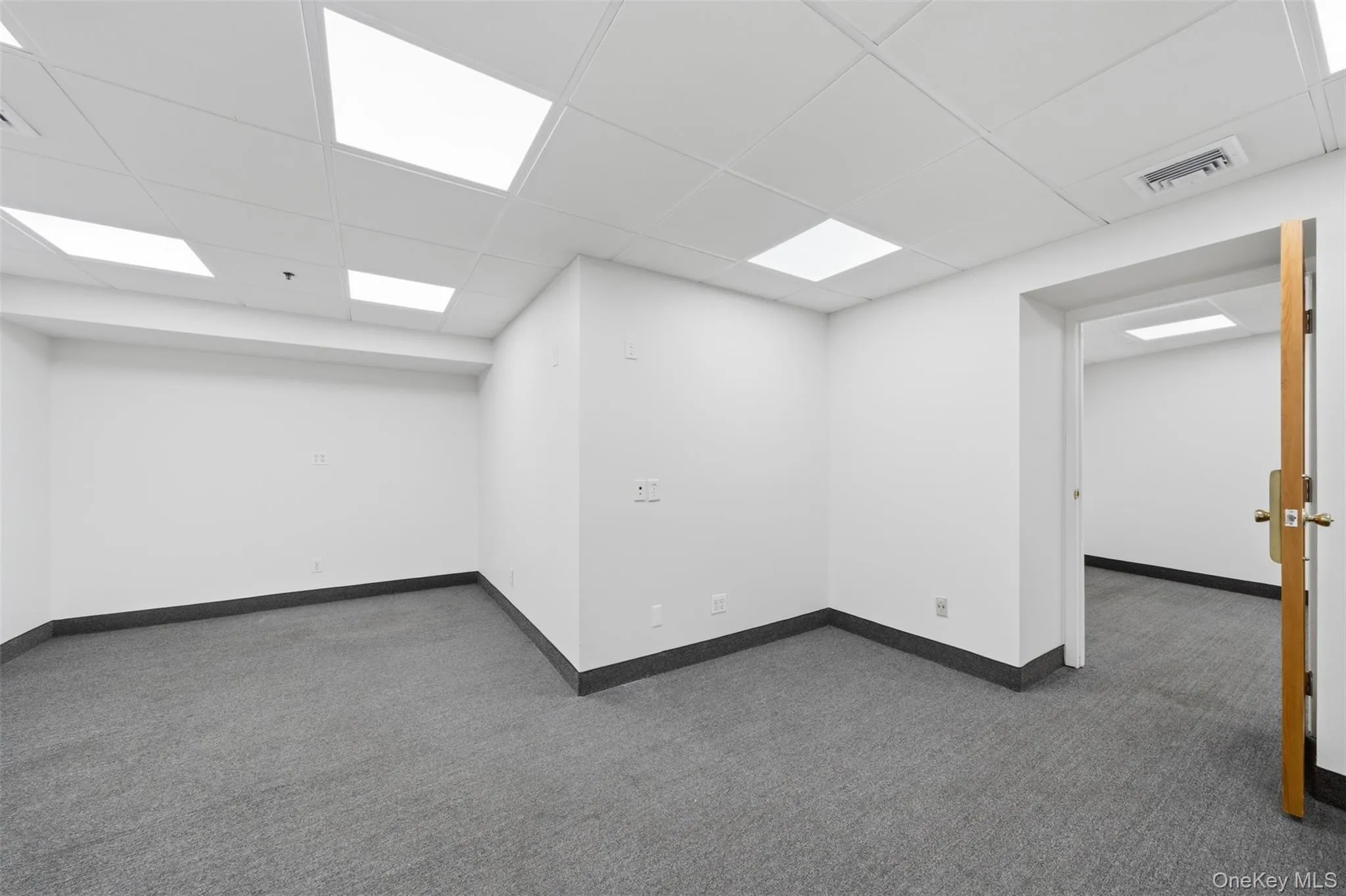 6600 Borden Avenue, New York, NY, ,Commercial Lease,For Rent,Borden,0,1063728 6600 Borden Avenue, New York, NY, ,Commercial Lease,For Rent,Borden,0,1063728