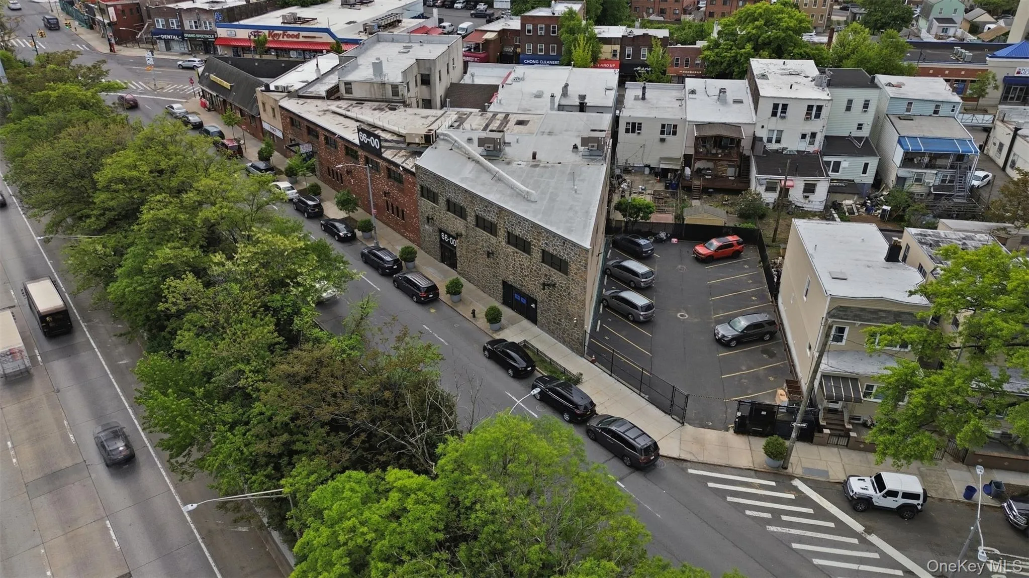 6600 Borden Avenue, New York, NY, ,Commercial Lease,For Rent,Borden,0,1063728 6600 Borden Avenue, New York, NY, ,Commercial Lease,For Rent,Borden,0,1063728