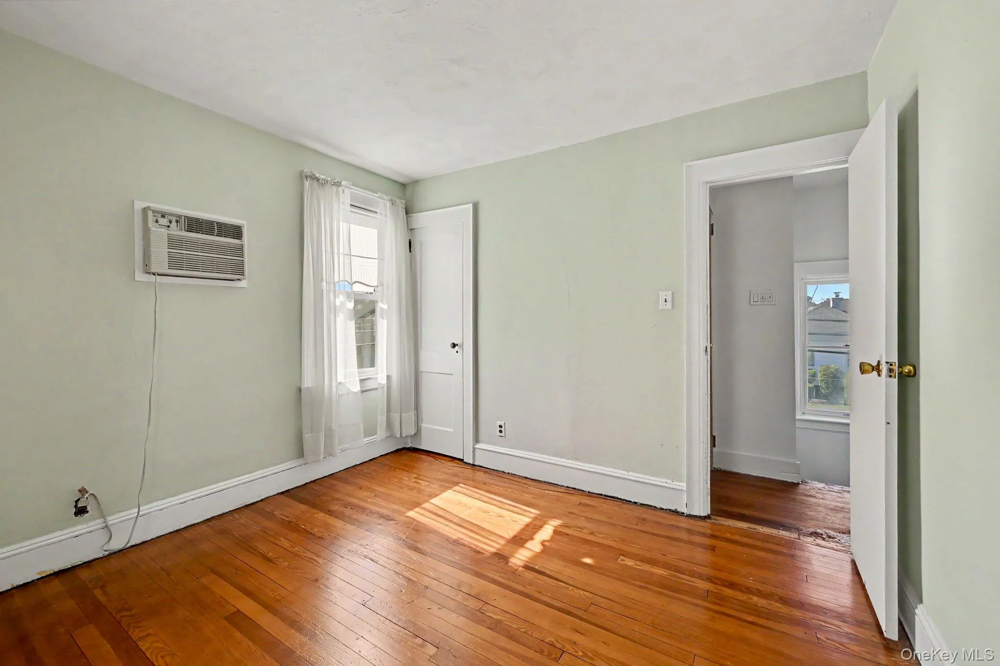 26 Munro Boulevard, Hempstead, NY, 3 Bedrooms Bedrooms, 7 Rooms Rooms,1 BathroomBathrooms,Residential,For Rent,Munro,0,1063730 26 Munro Boulevard, Hempstead, NY, 3 Bedrooms Bedrooms, 7 Rooms Rooms,1 BathroomBathrooms,Residential,For Rent,Munro,0,1063730