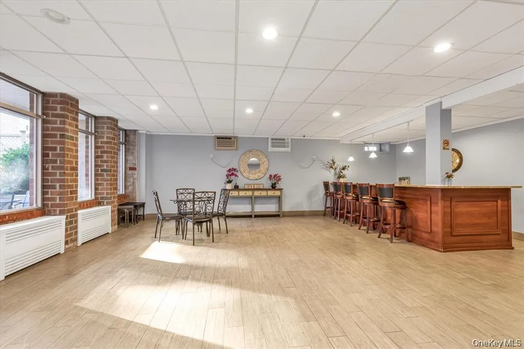 Entertain or Read a Book in this Private room with its own Kitchen, Full Bathrooms and Library. Entertain or Read a Book in this Private room with its own Kitchen, Full Bathrooms and Library.