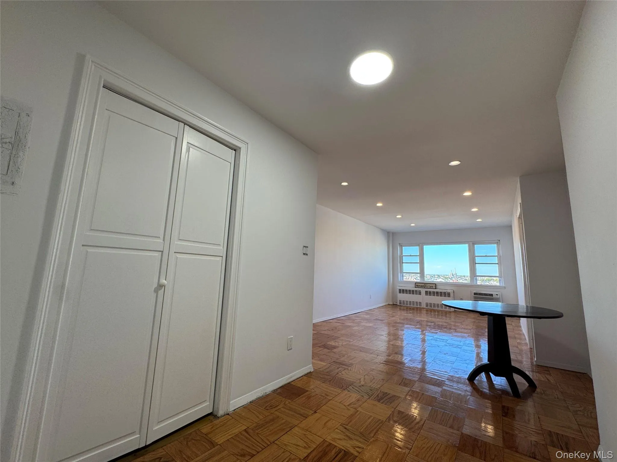 Situated in a Circular, Wall Framed or Rectangular Quarters... Make it your own Dining Area. Situated in a Circular, Wall Framed or Rectangular Quarters... Make it your own Dining Area.